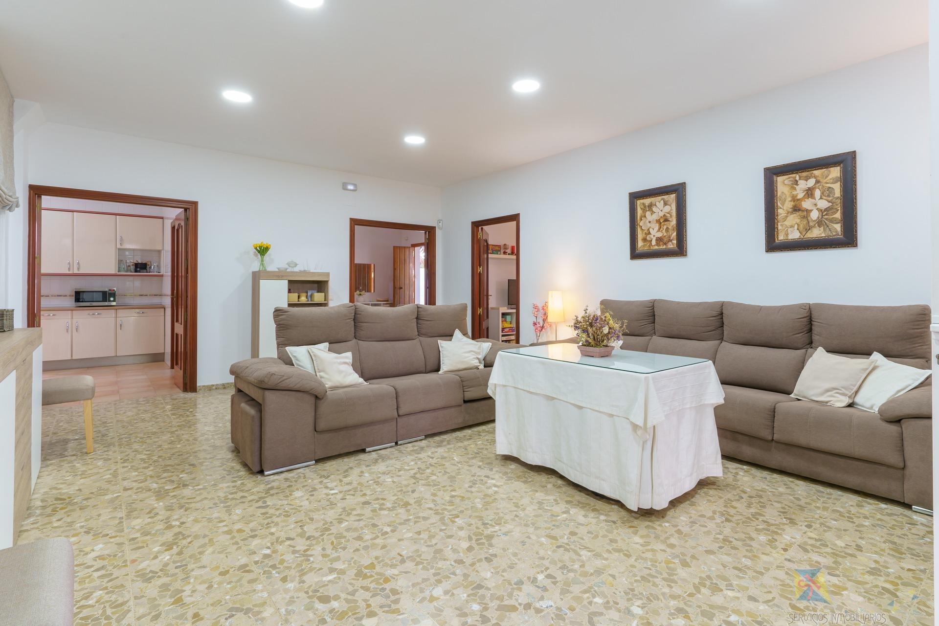 Venta de edificio en Mazagon