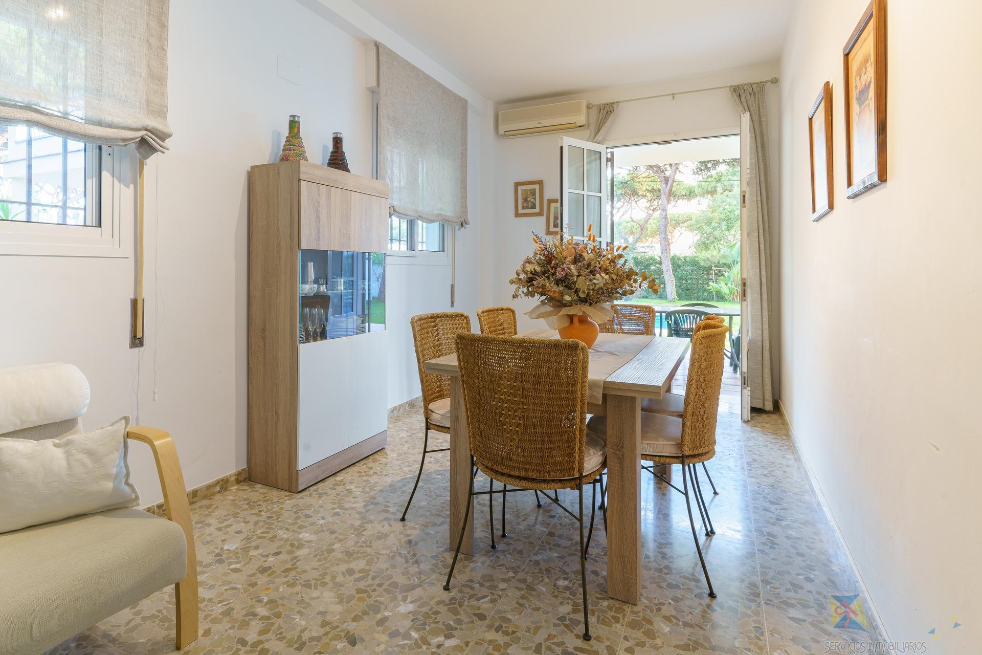 Venta de edificio en Mazagon