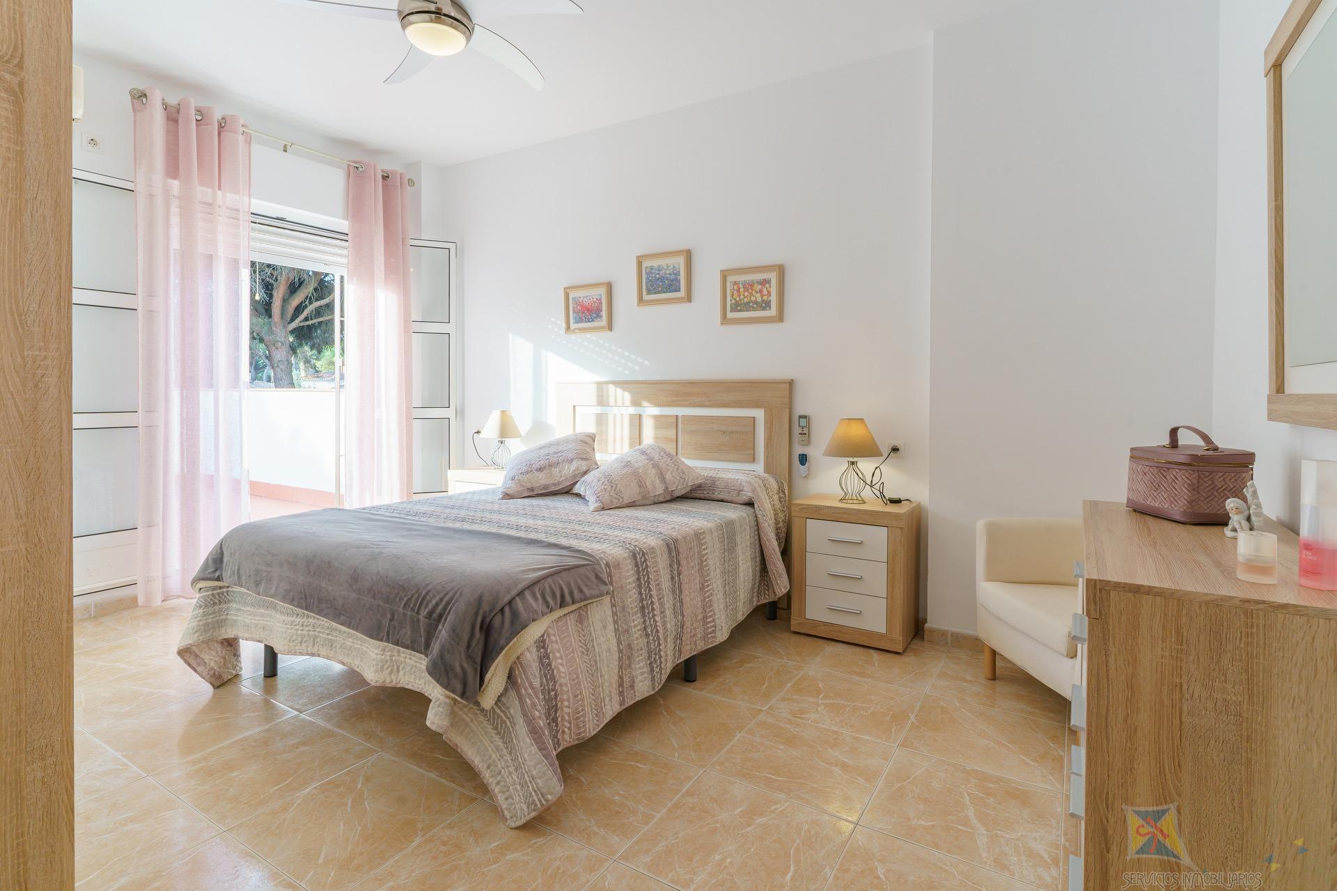 Venta de edificio en Mazagon