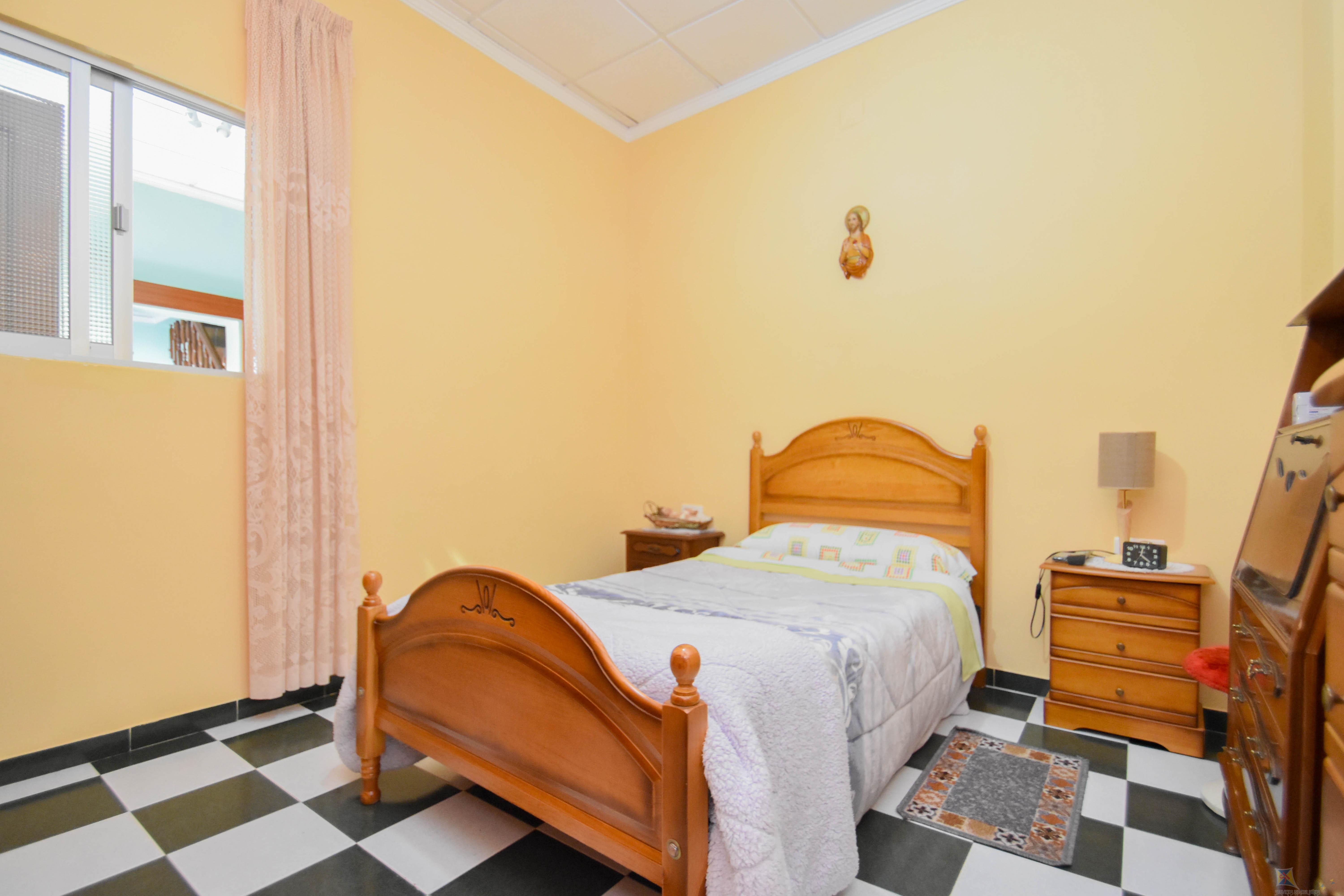 Venta de casa en Pinos Puente