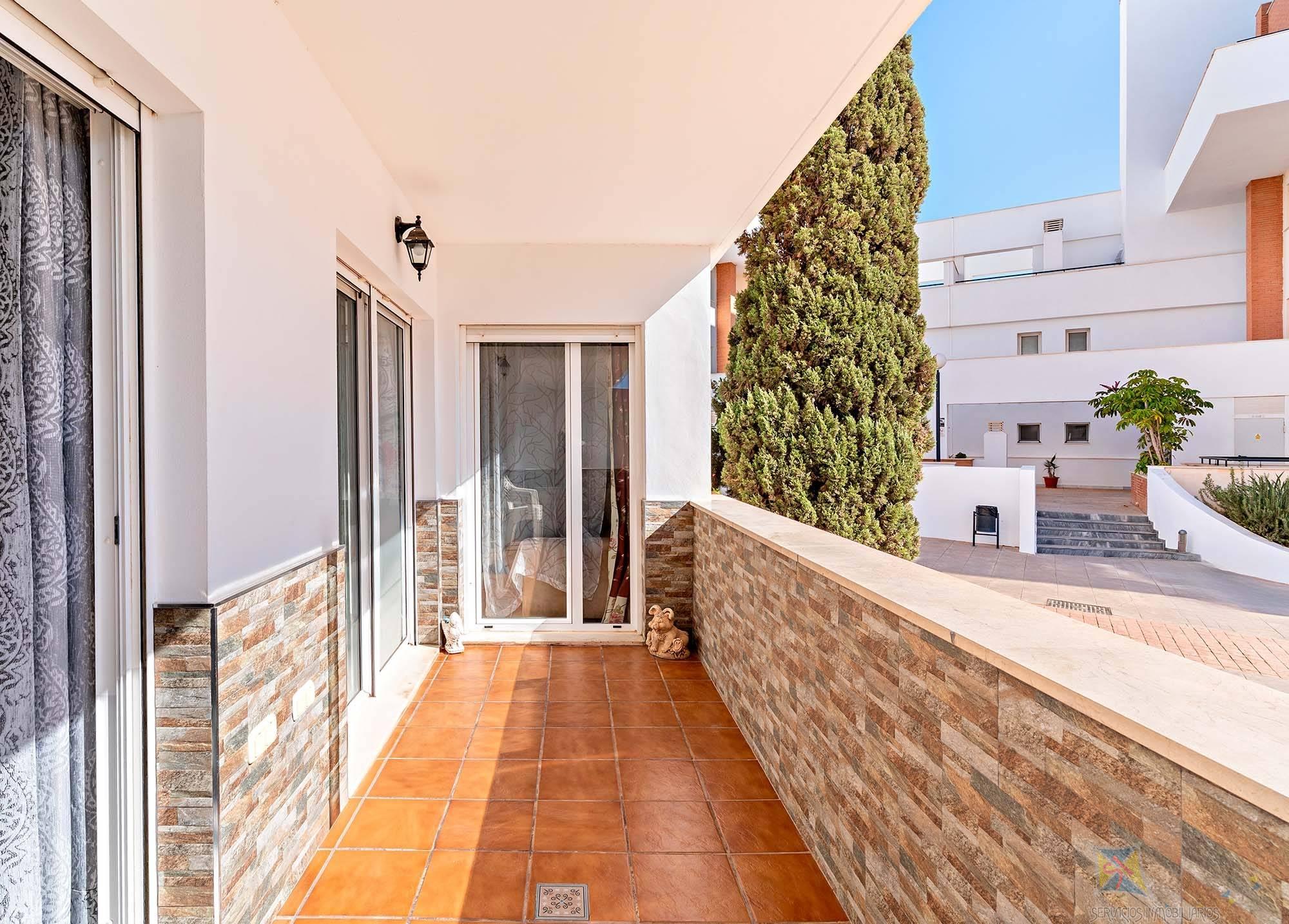 Venta de planta baja en Roquetas de Mar