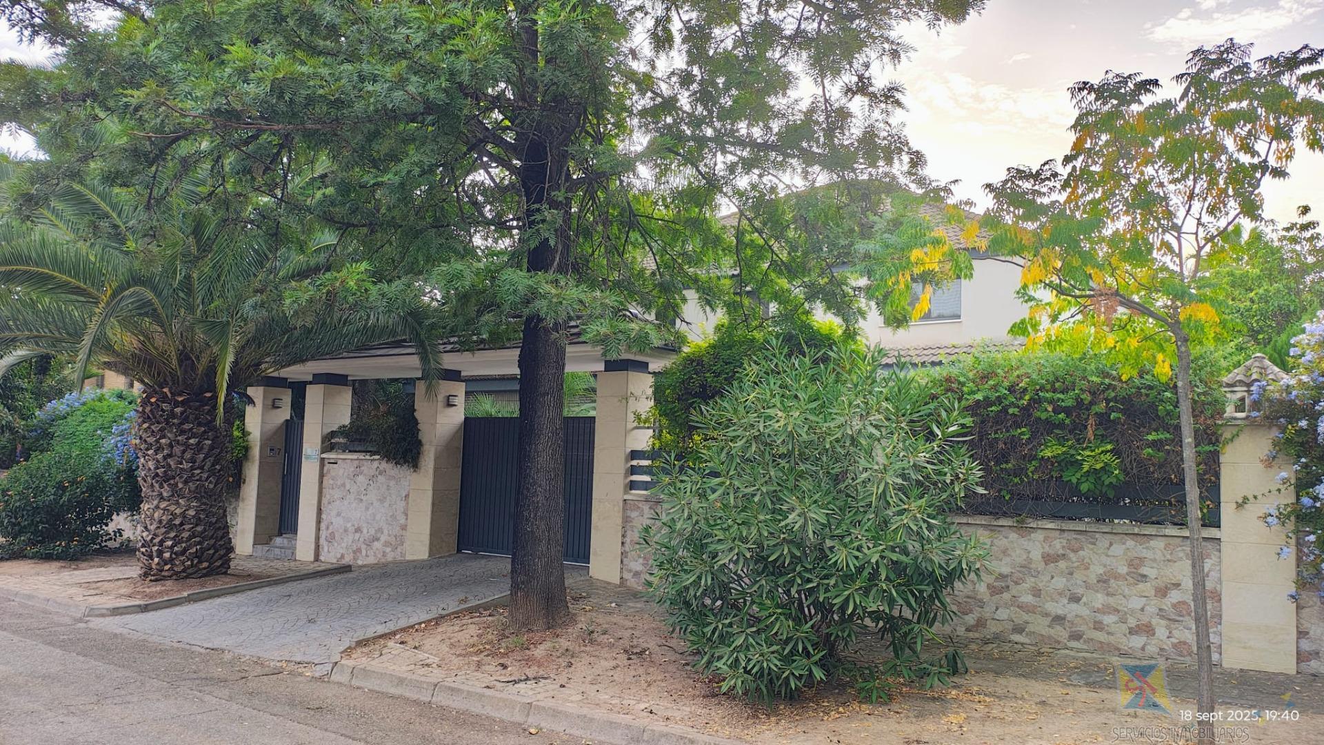 Venta de chalet en Mairena del Aljarafe