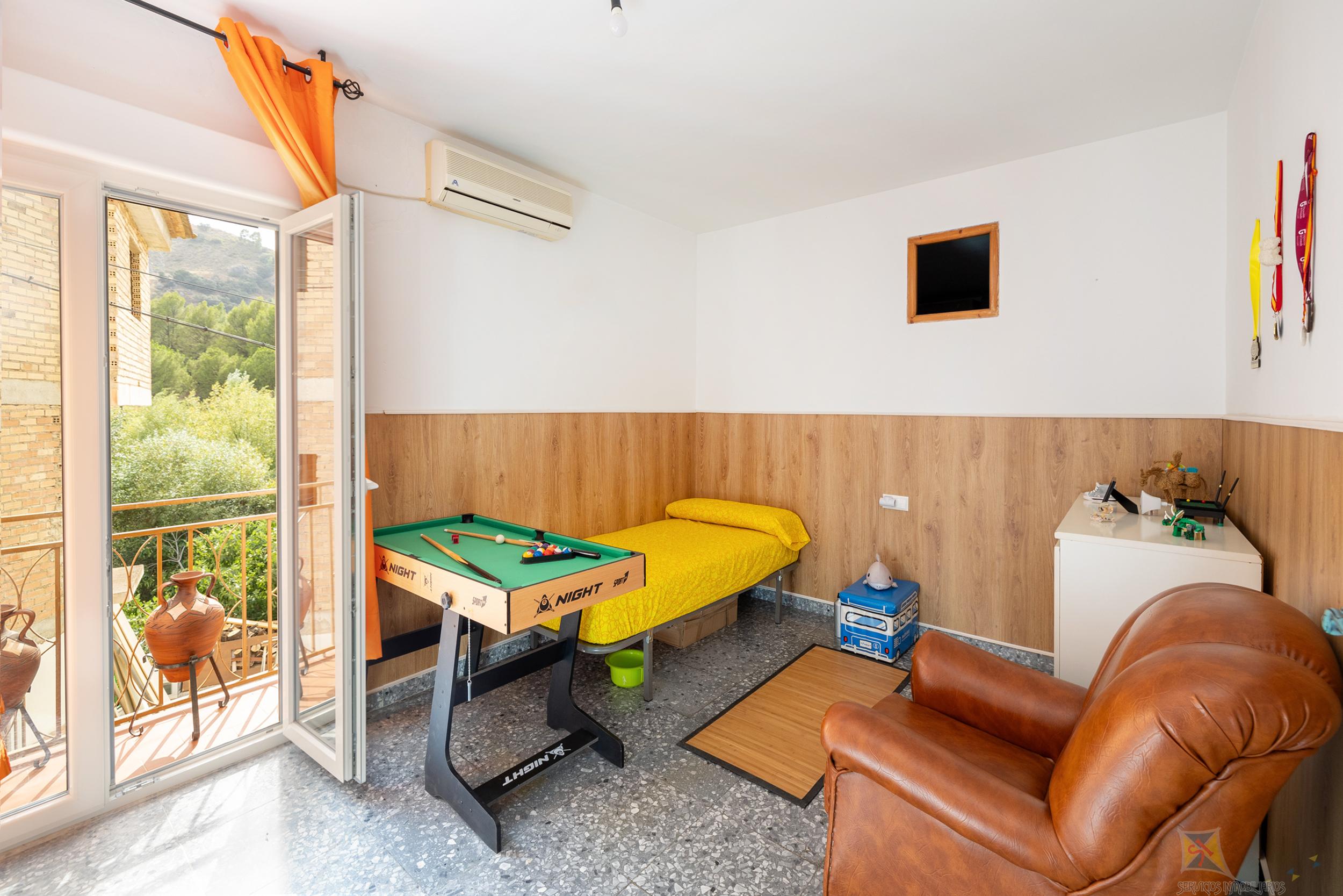 Venta de villa en Olivares