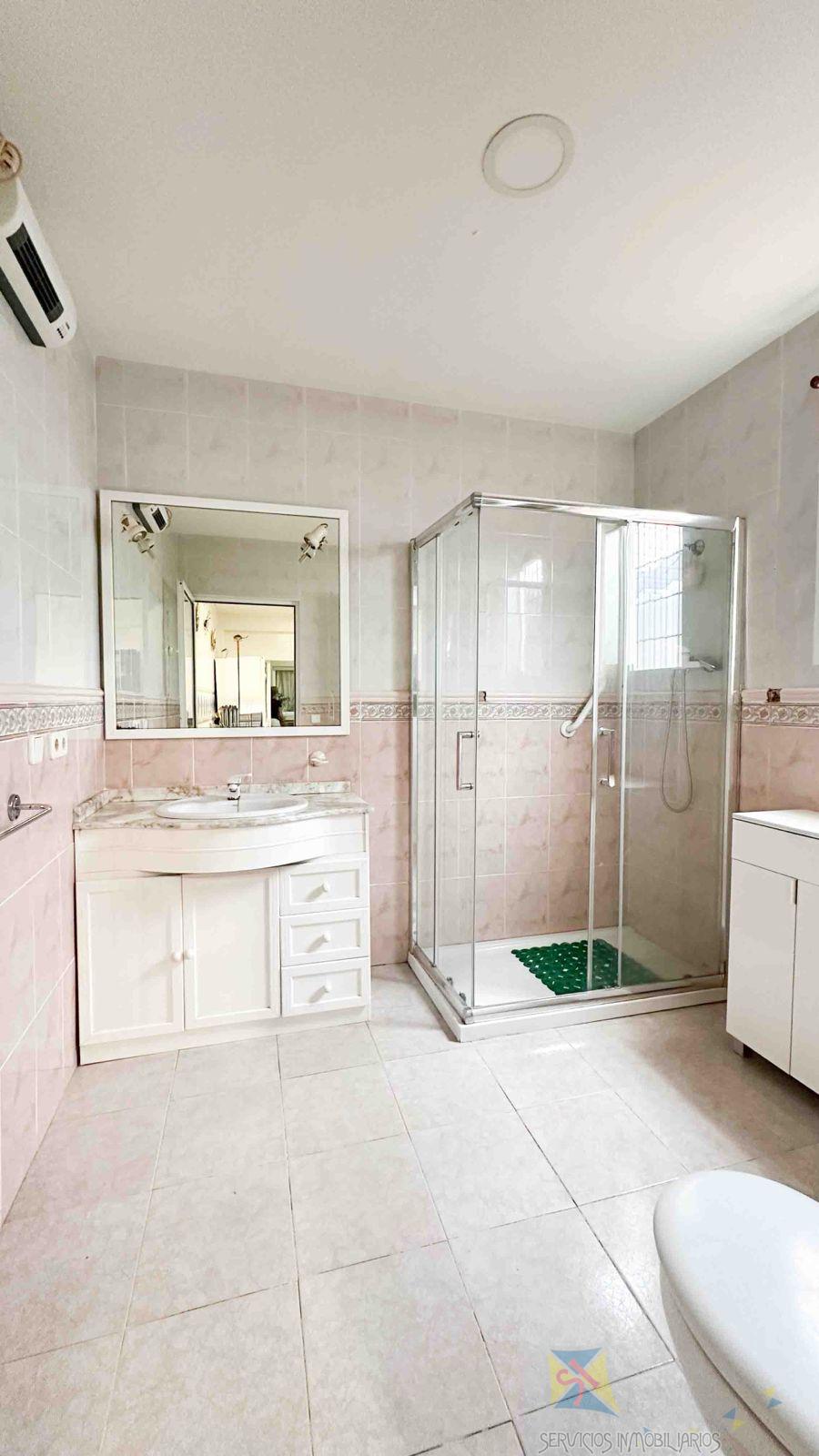 Venta de casa en Dos Hermanas