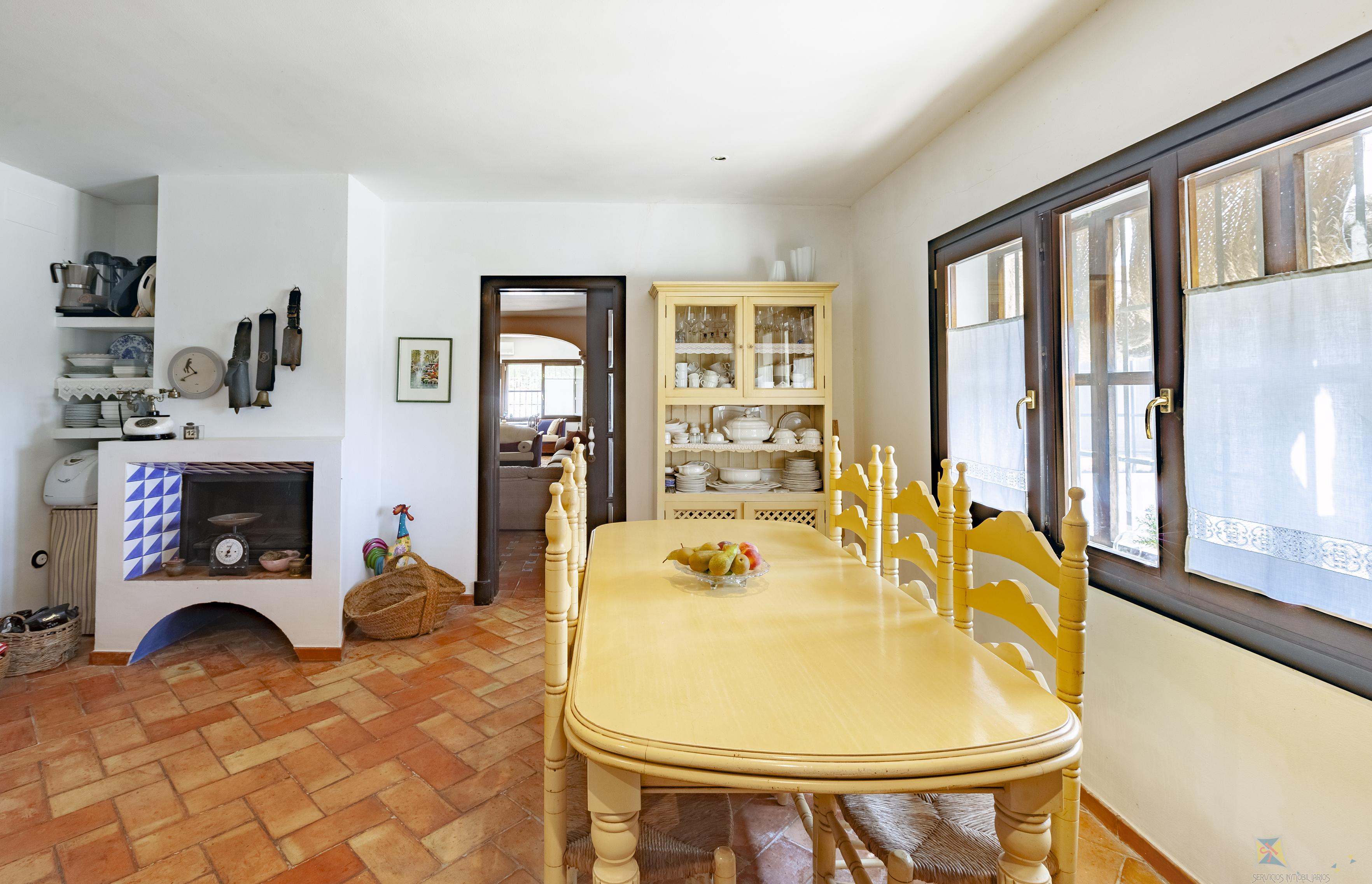 Venta de villa en Carmona