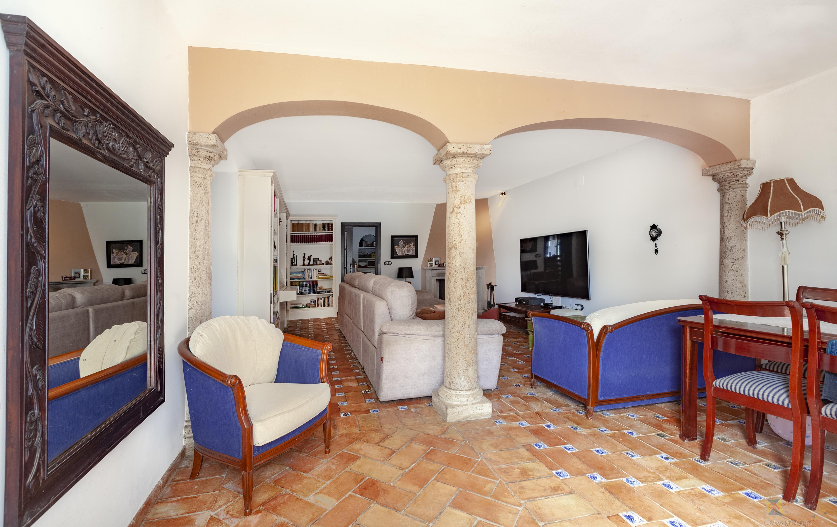 Venta de villa en Carmona