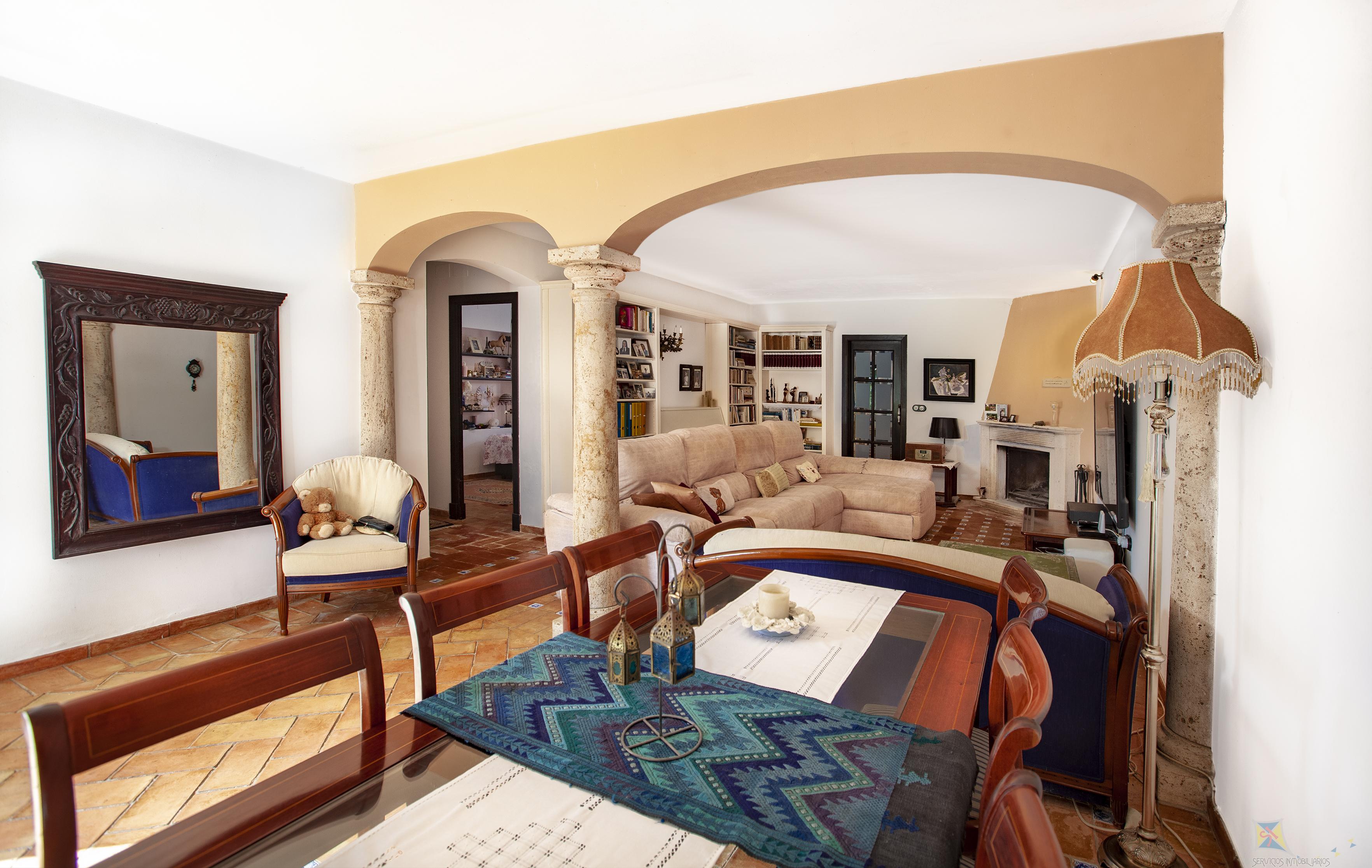 Venta de villa en Carmona