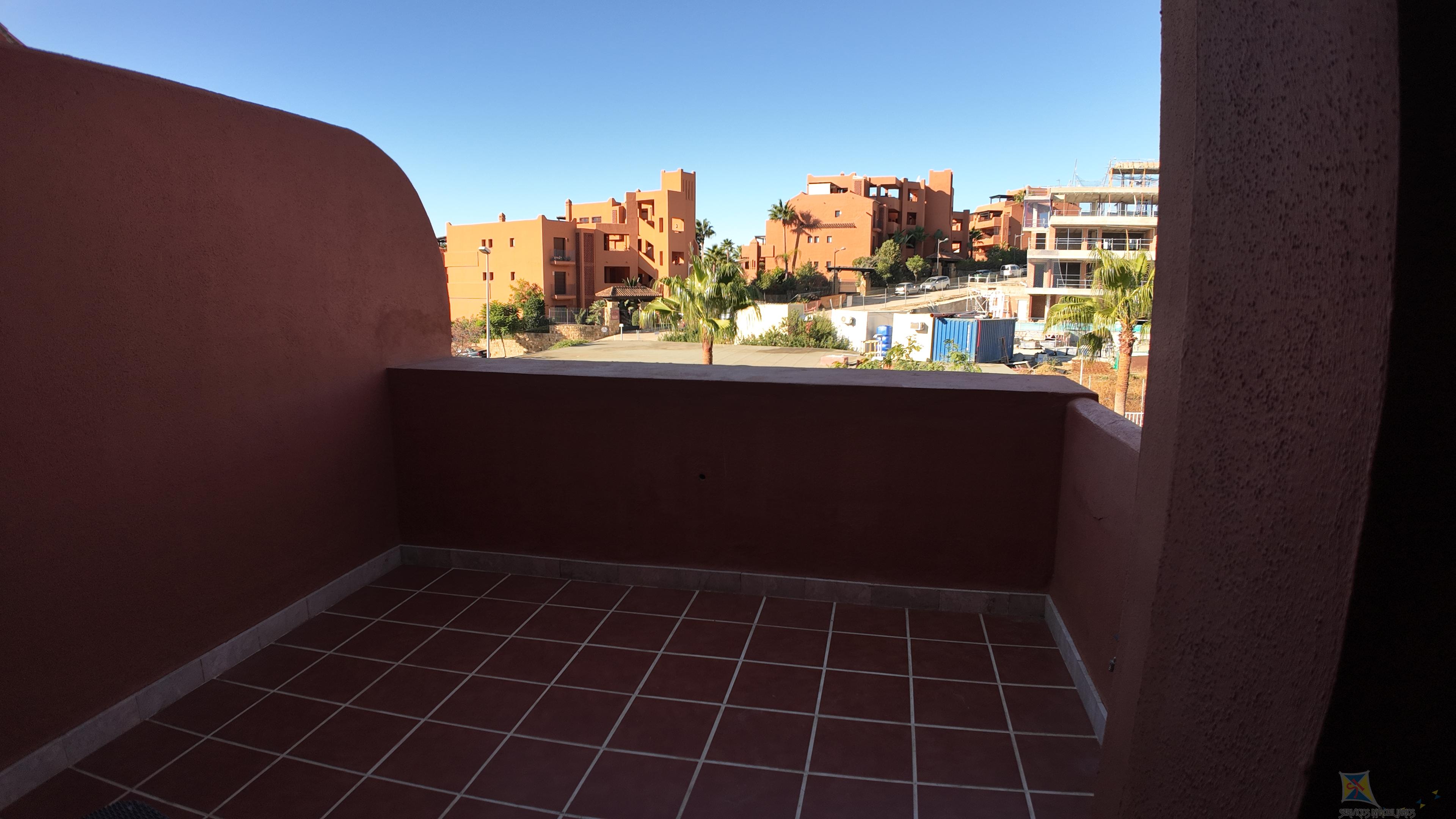 Venta de piso en Estepona