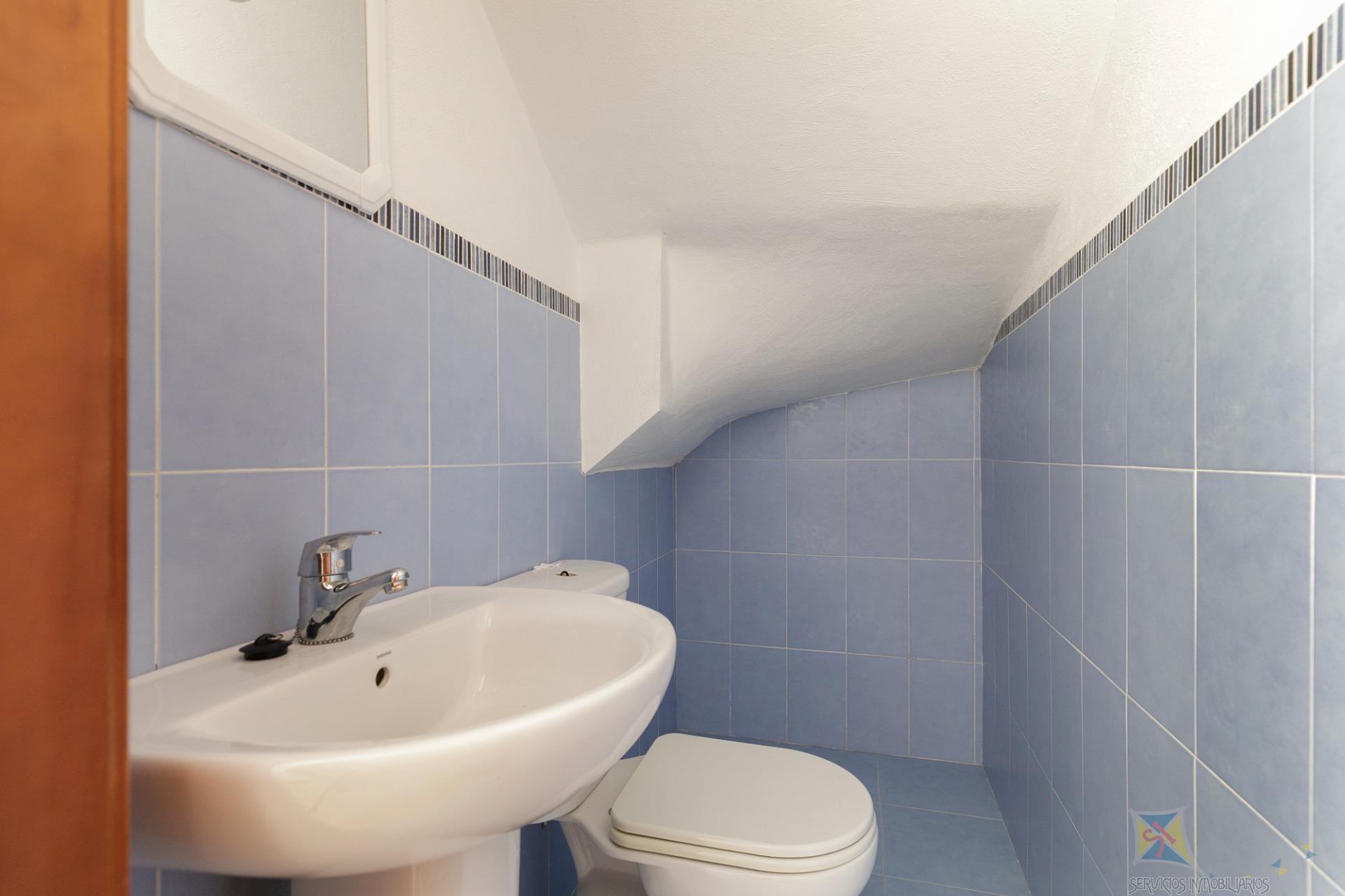 Venta de casa en Guevejar