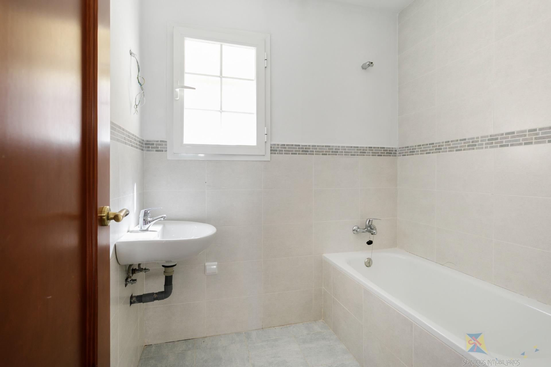 Venta de casa en Guevejar