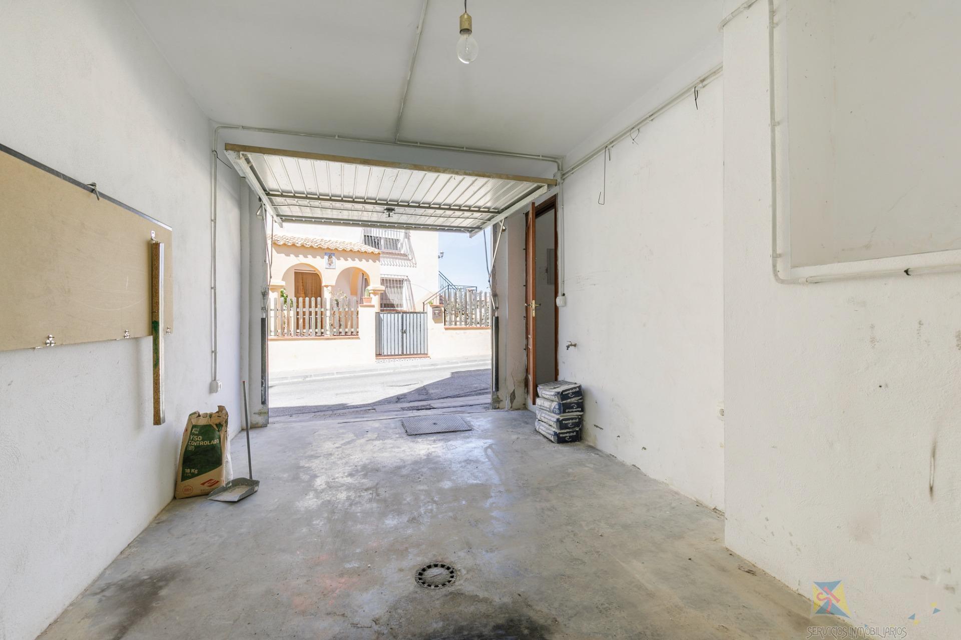 Venta de casa en Guevejar