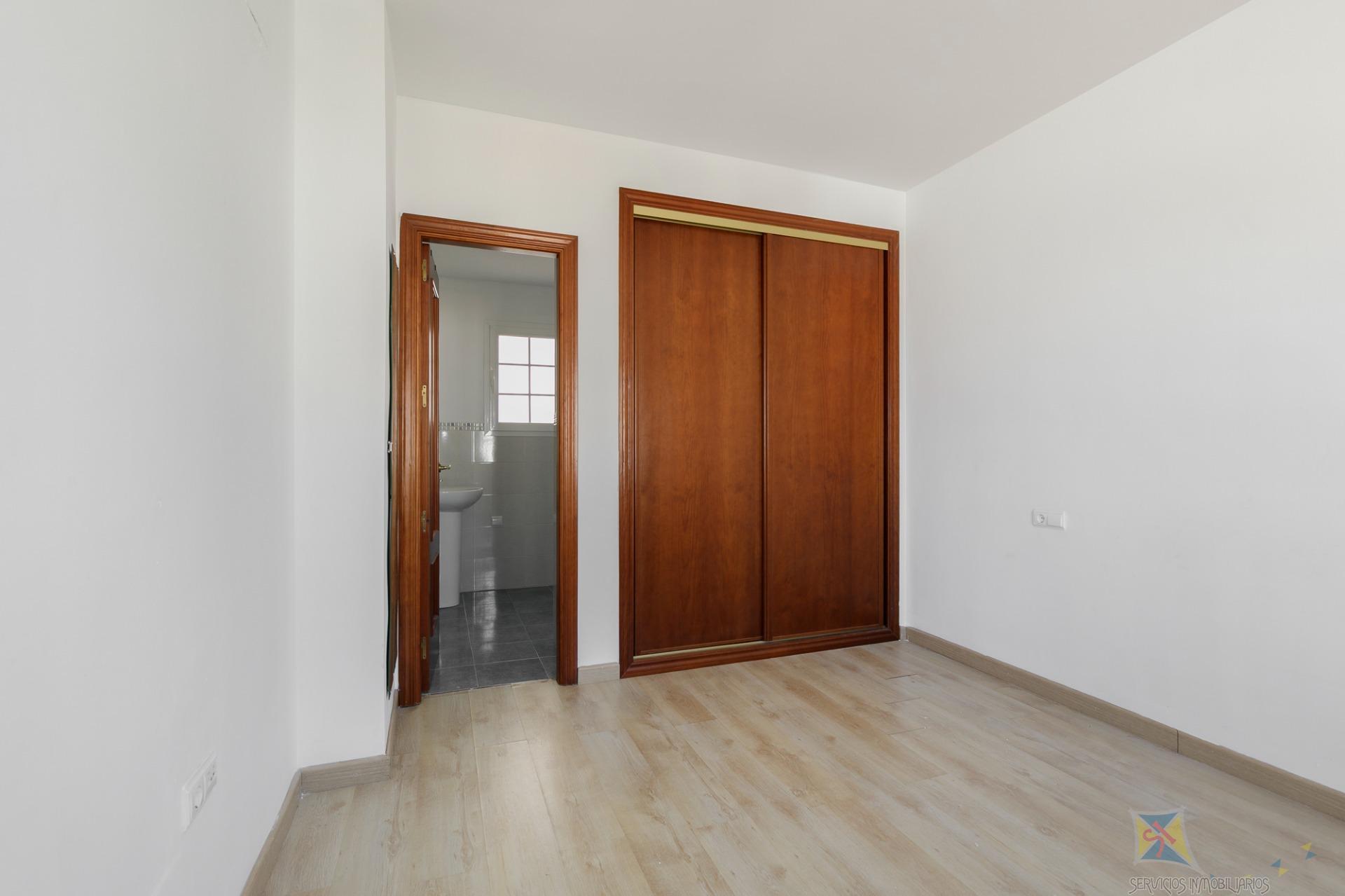 Venta de casa en Guevejar