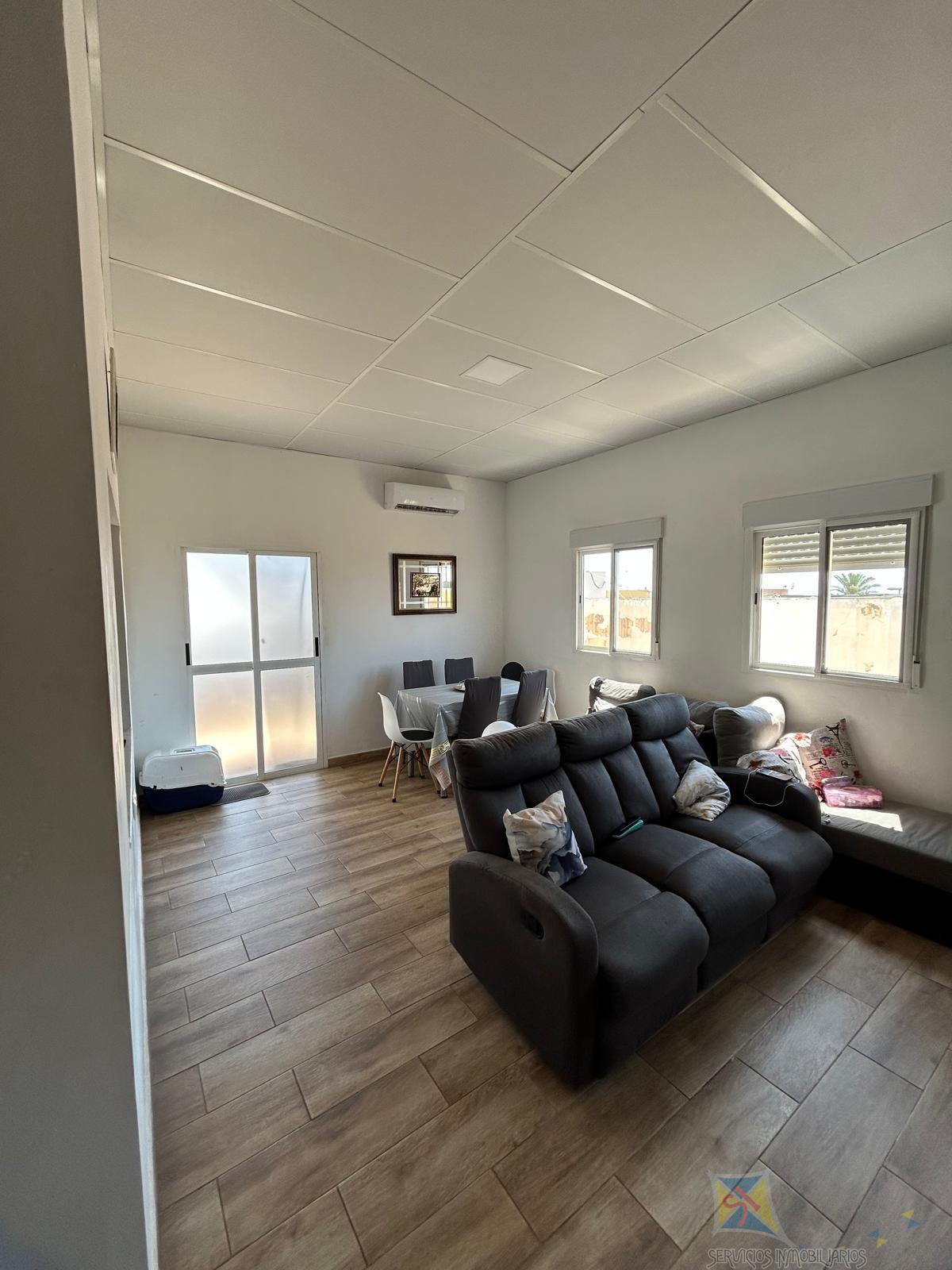 Venta de piso en Vícar