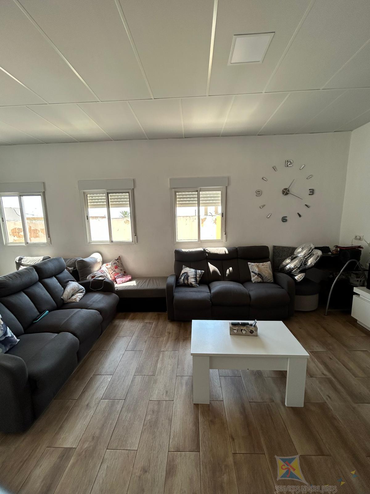 Venta de piso en Vícar