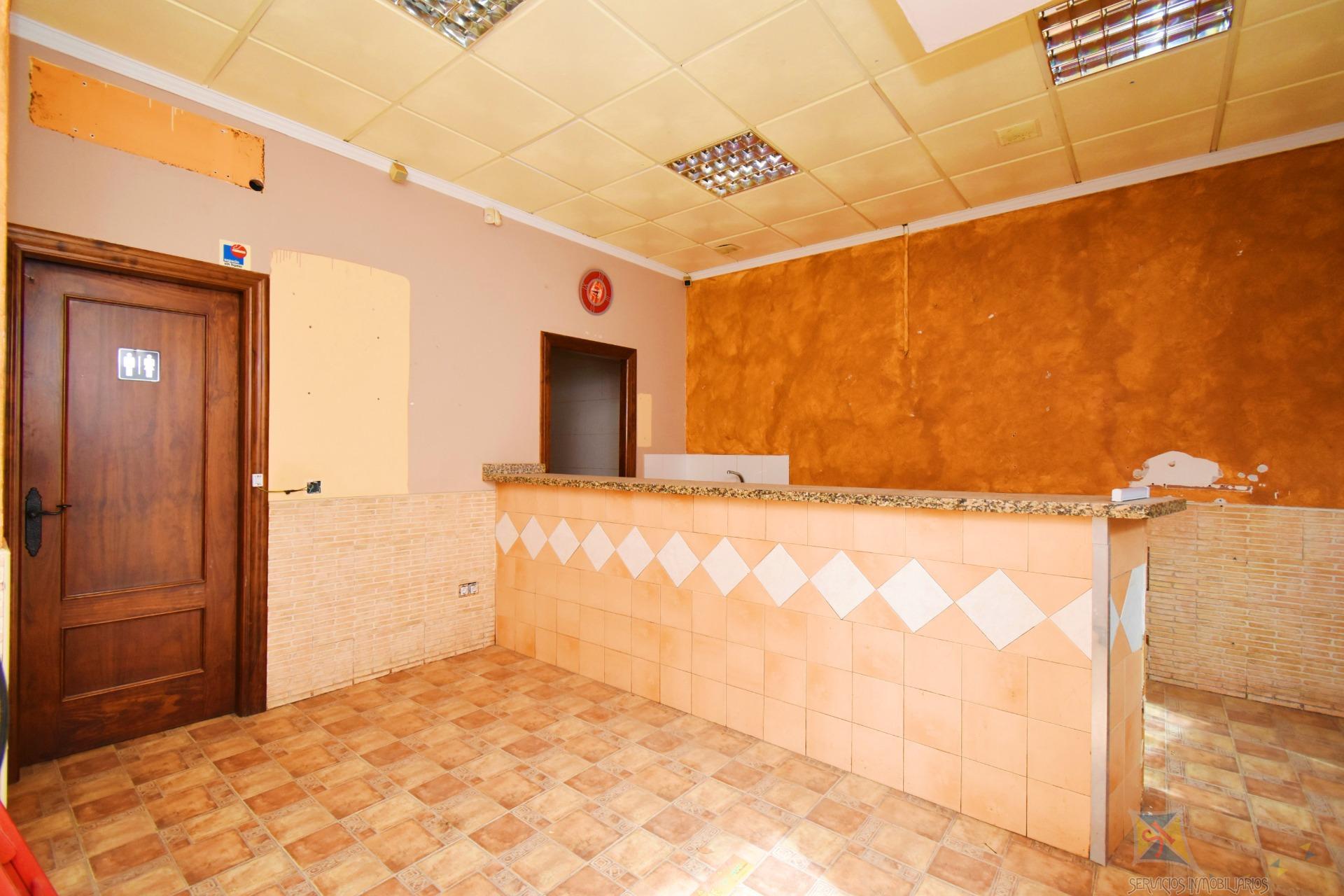 Venta de local en El Ejido