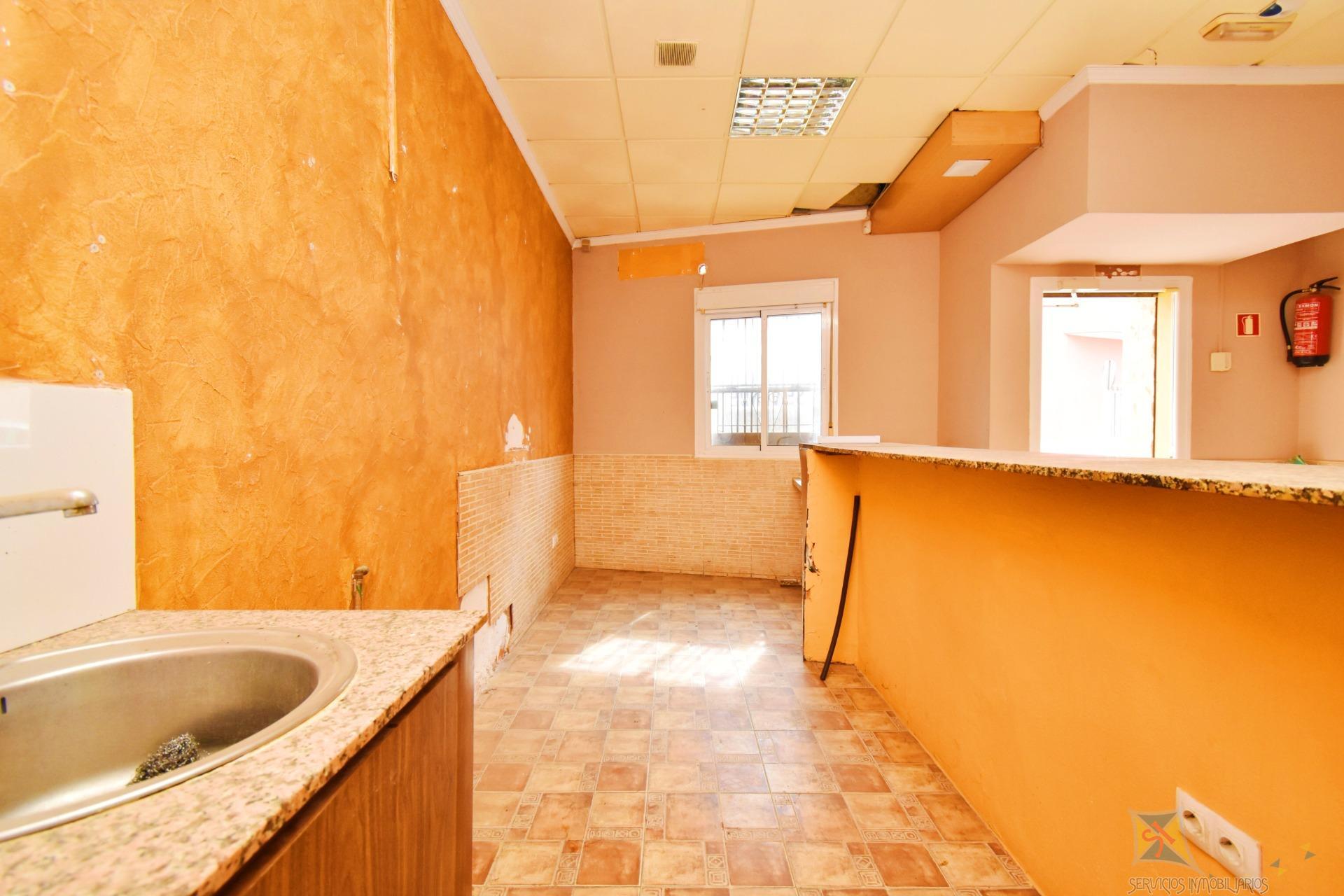 Venta de local en El Ejido