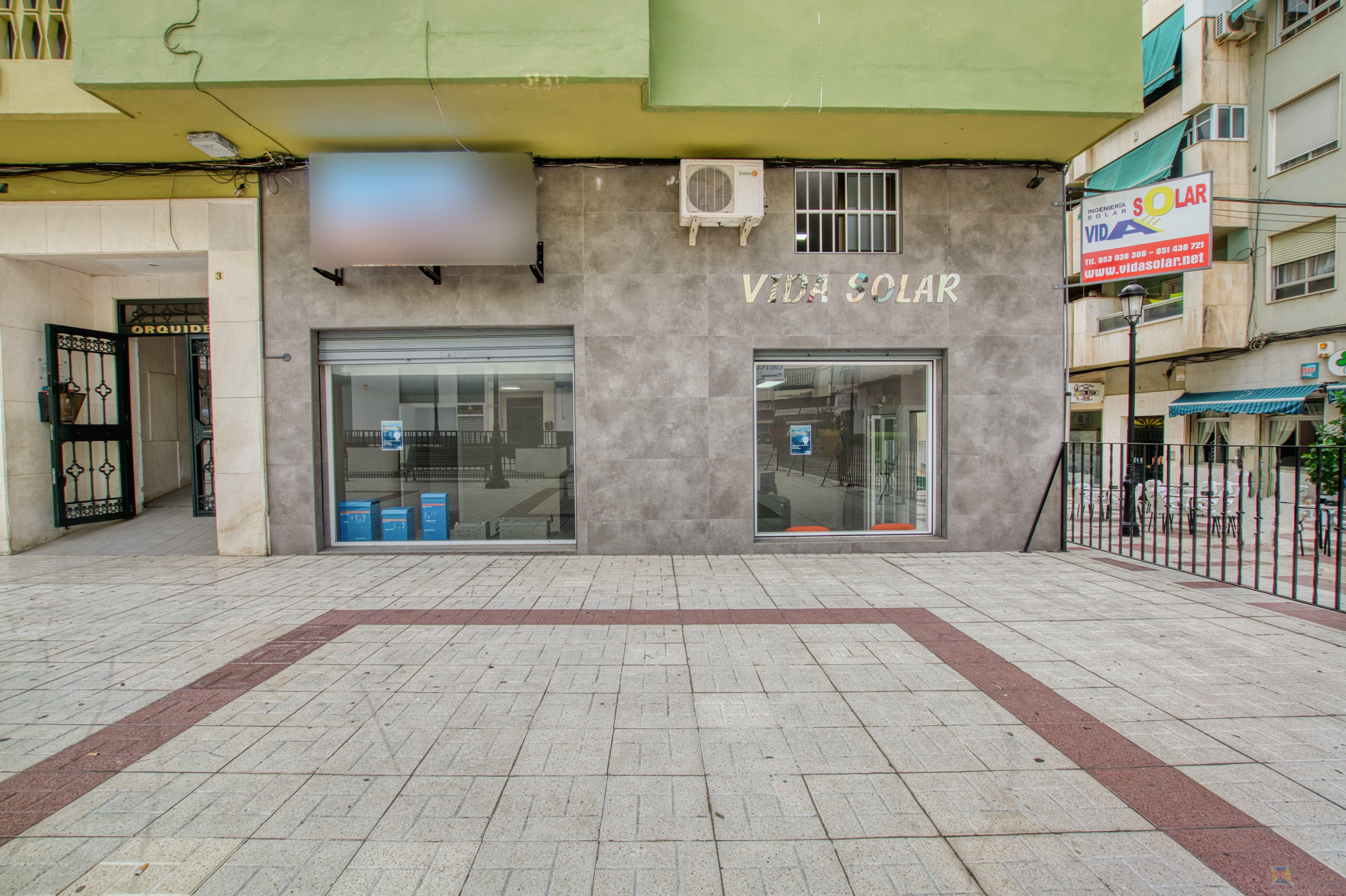 Venta de local en Vélez - Málaga