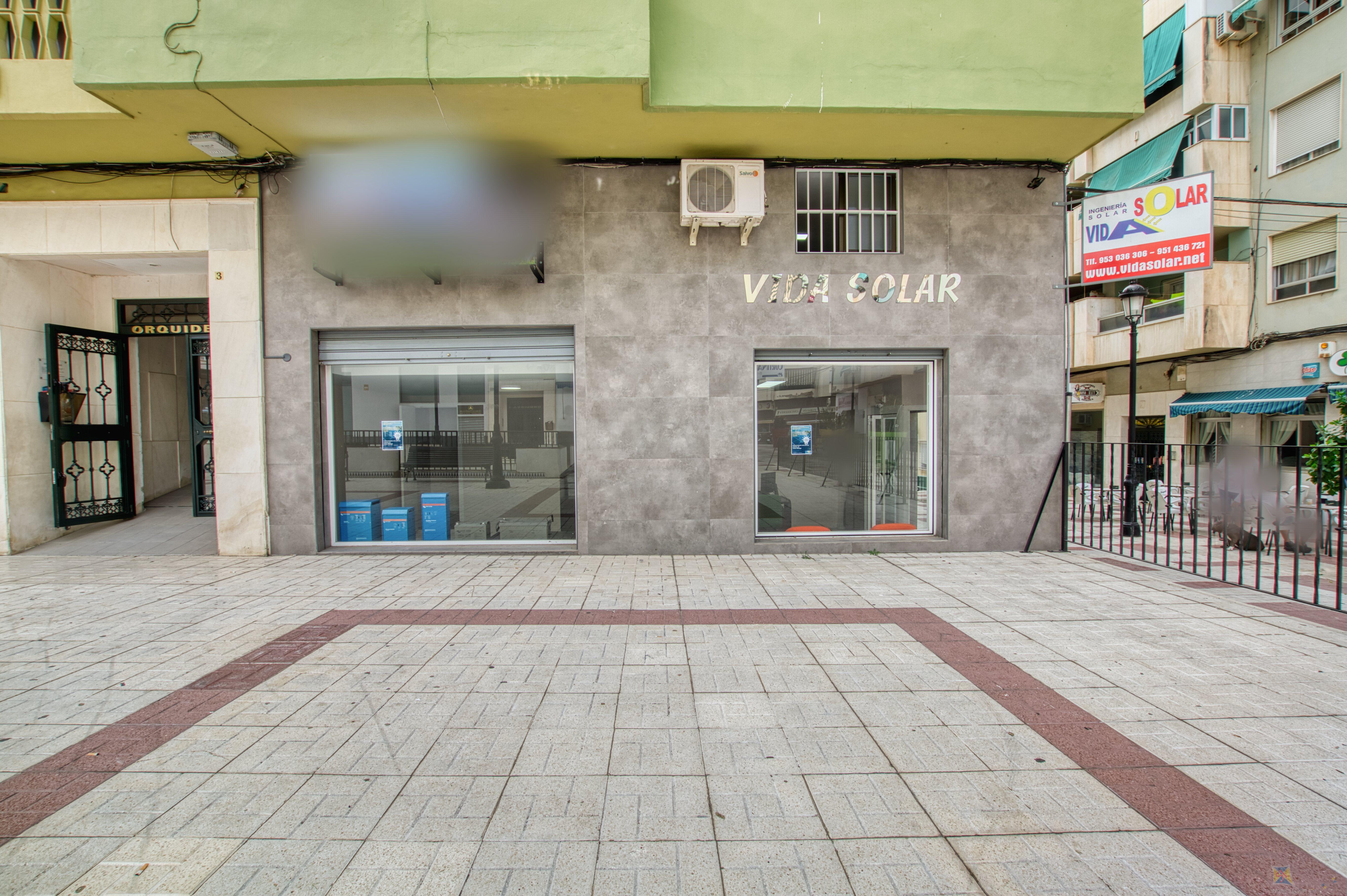 Venta de local en Vélez - Málaga