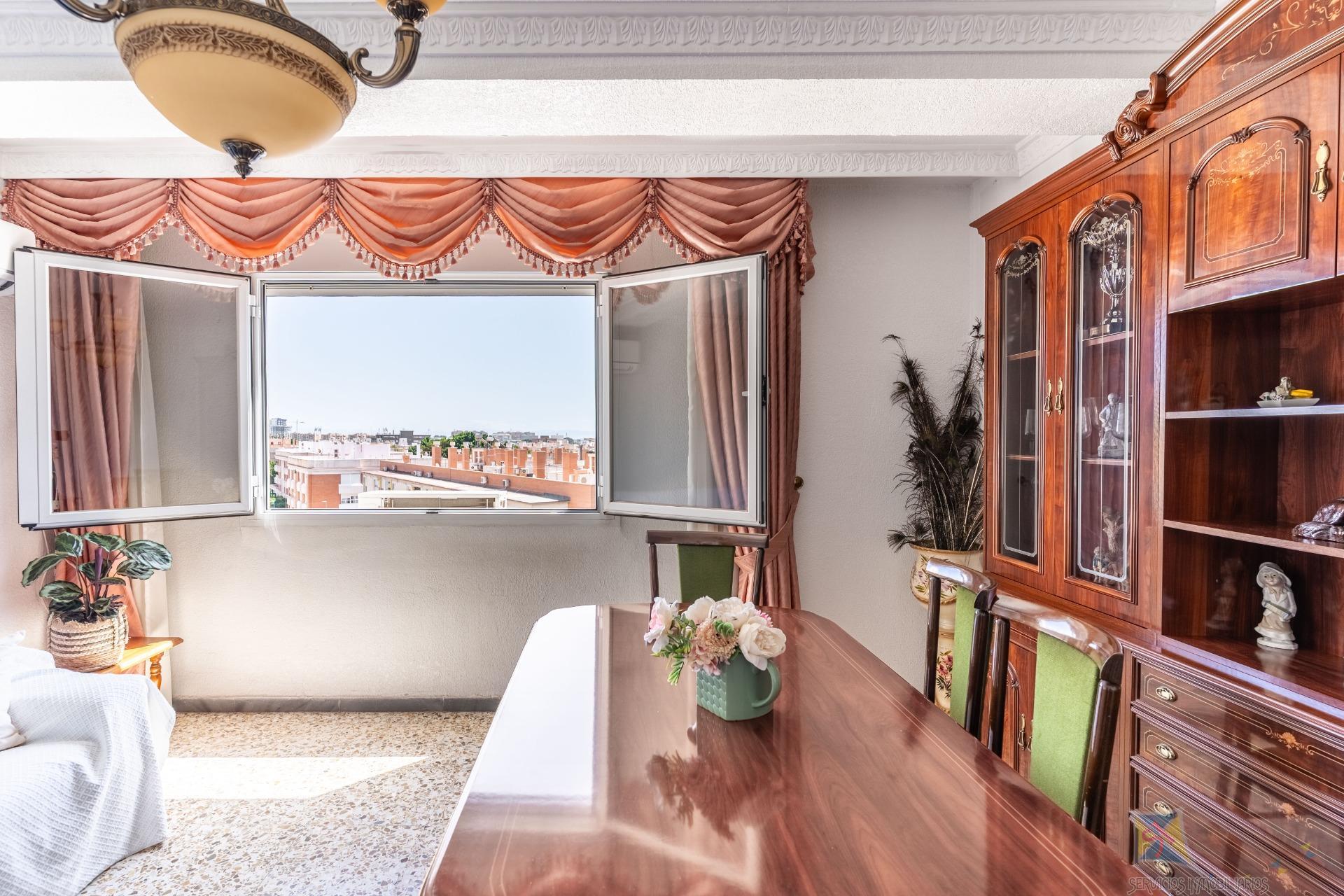 Venta de piso en Almería