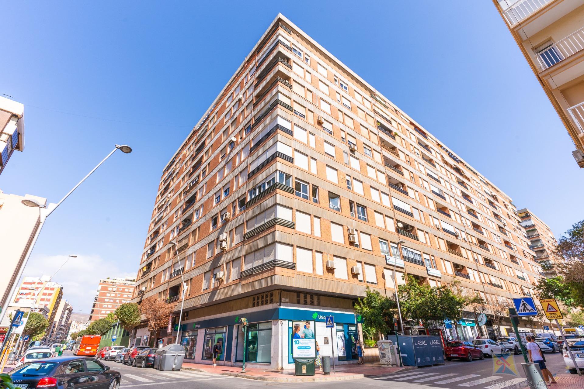 Venta de piso en Almería