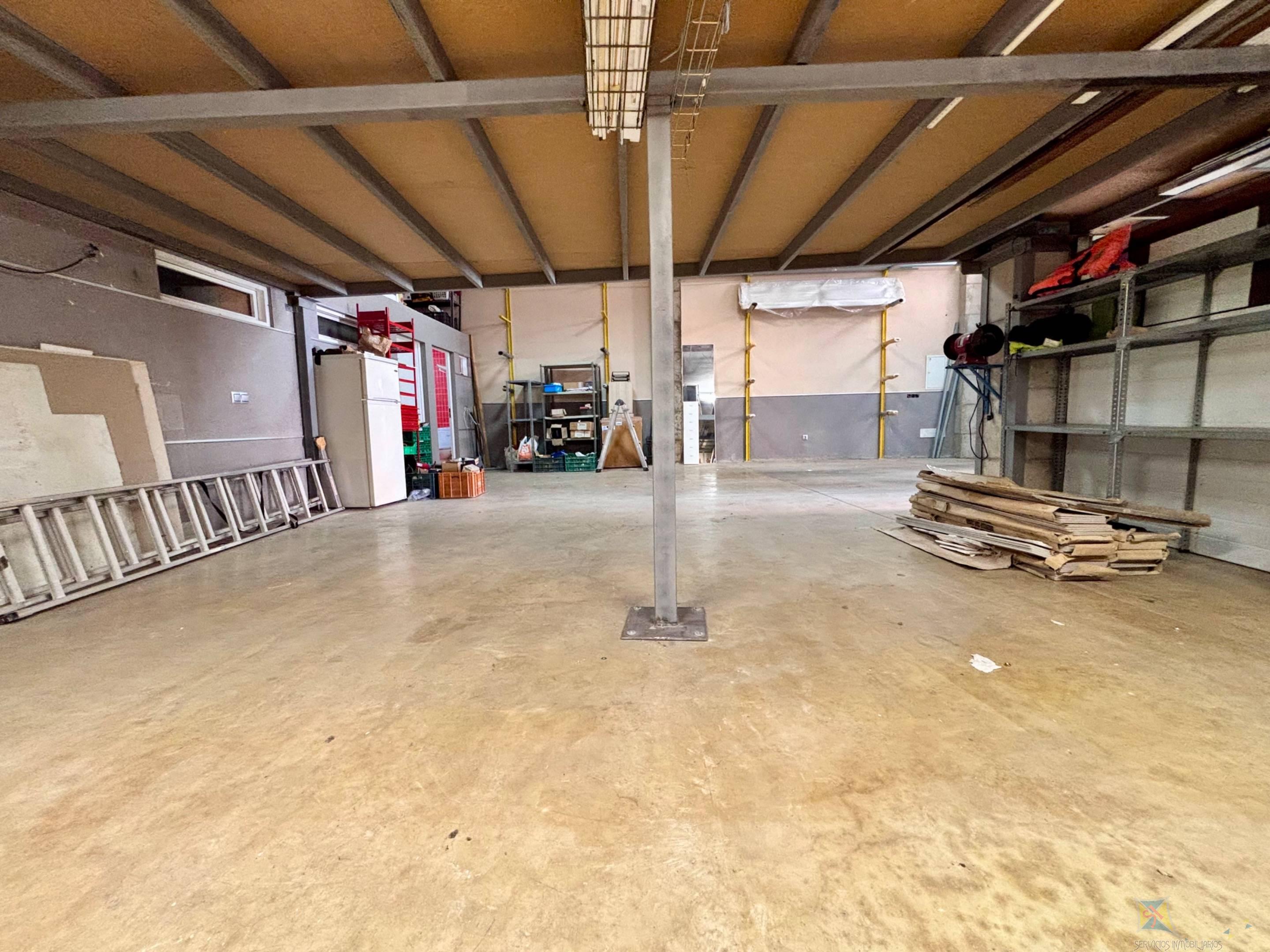 Venta de local en Roquetas de Mar