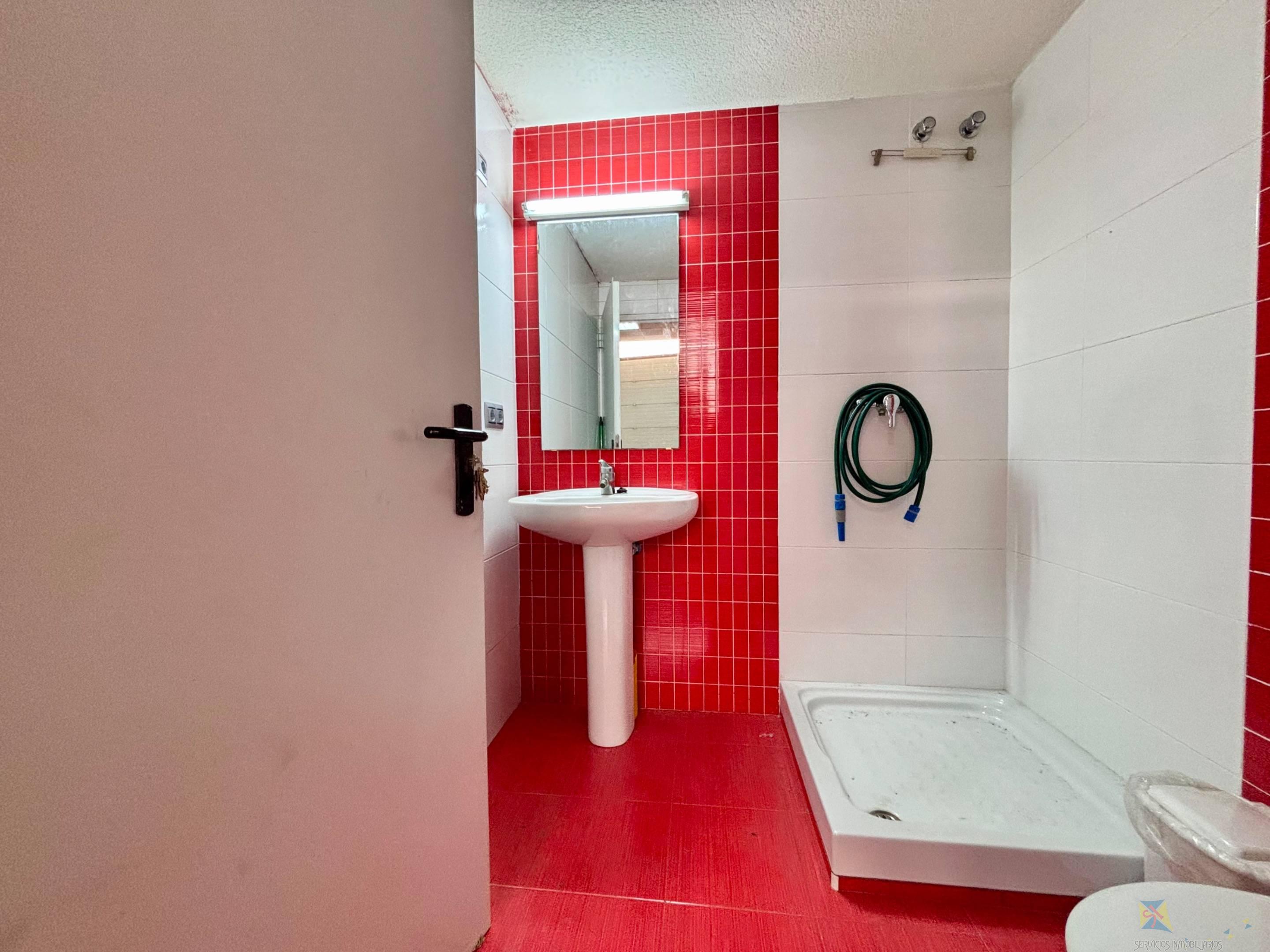 Venta de local en Roquetas de Mar