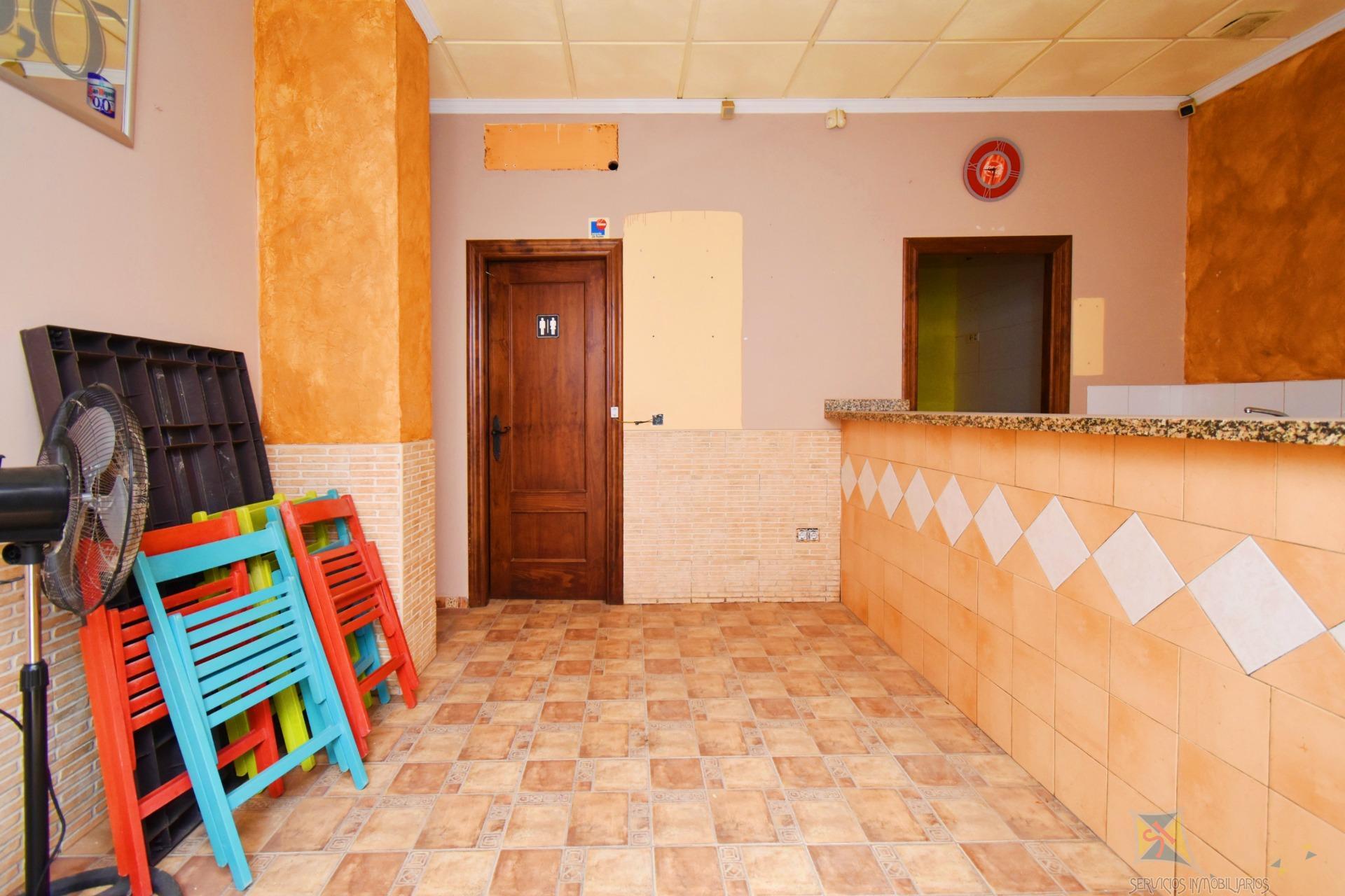 Venta de local en El Ejido