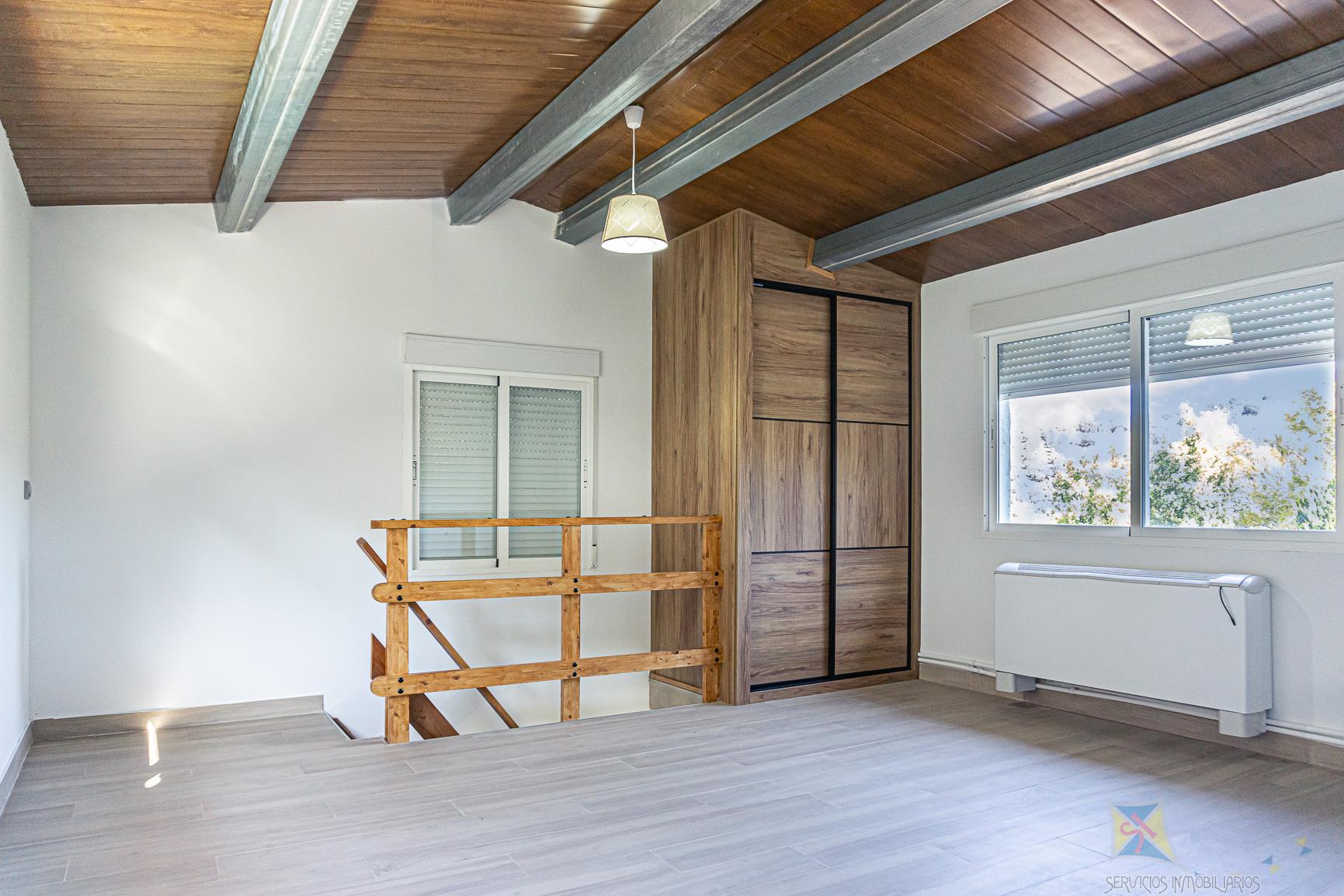 Venta de cortijo en Castillo de Locubin