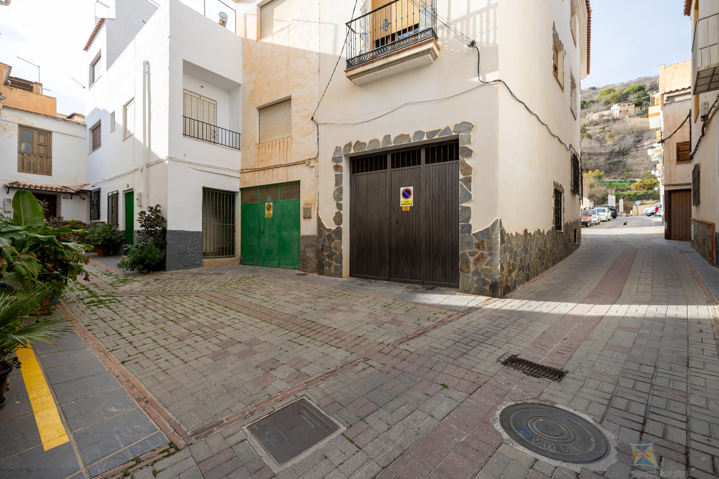 Venta de casa en Lanjaron