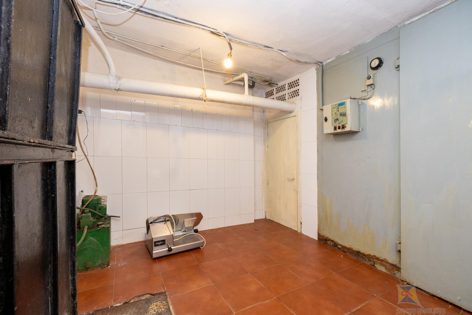 Venta de local en Motril