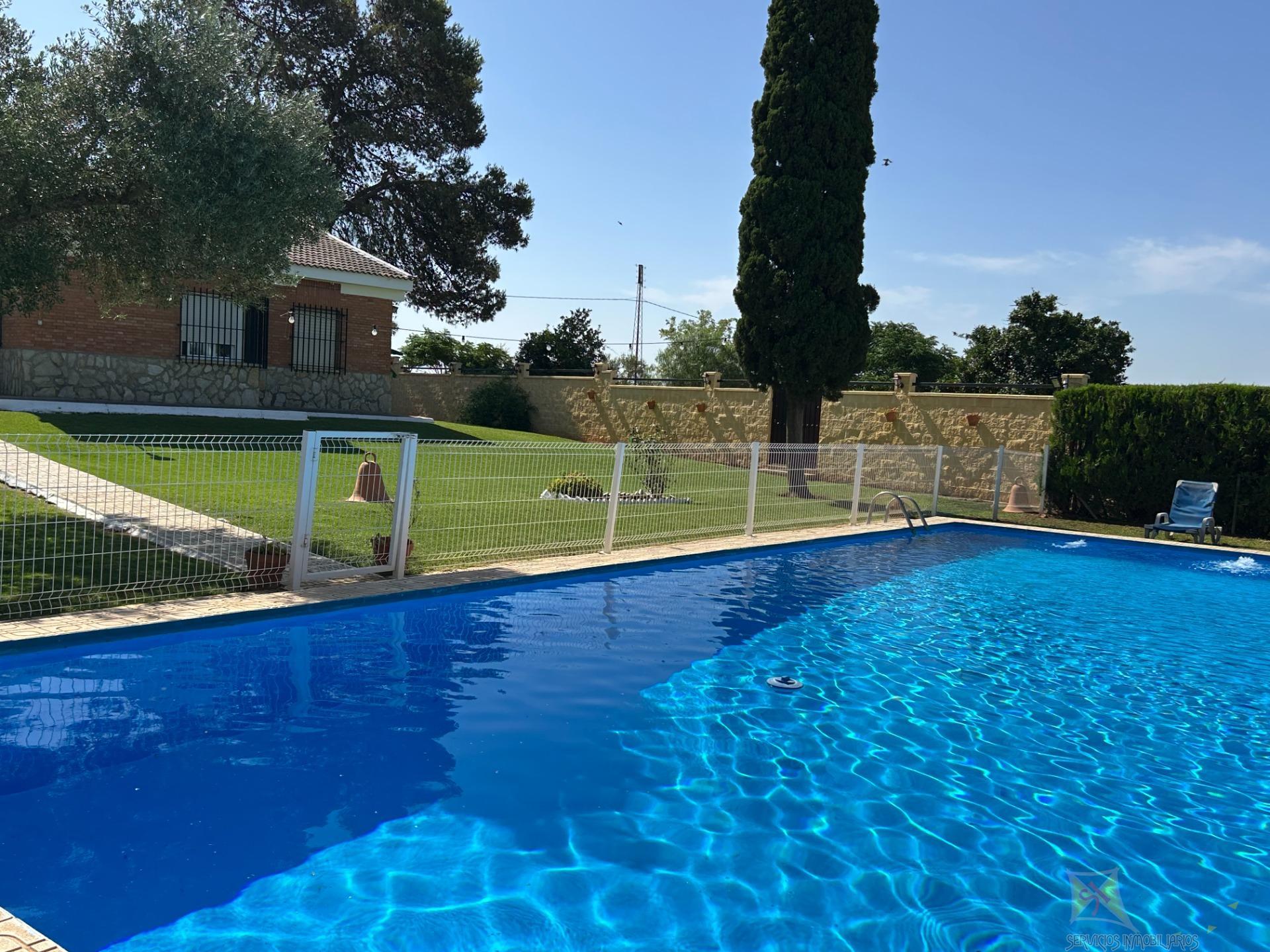 Venta de  en Villanueva del Ariscal