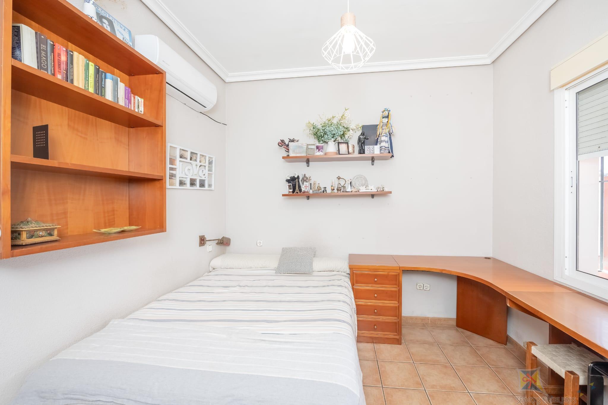 Venta de villa en Dos Hermanas