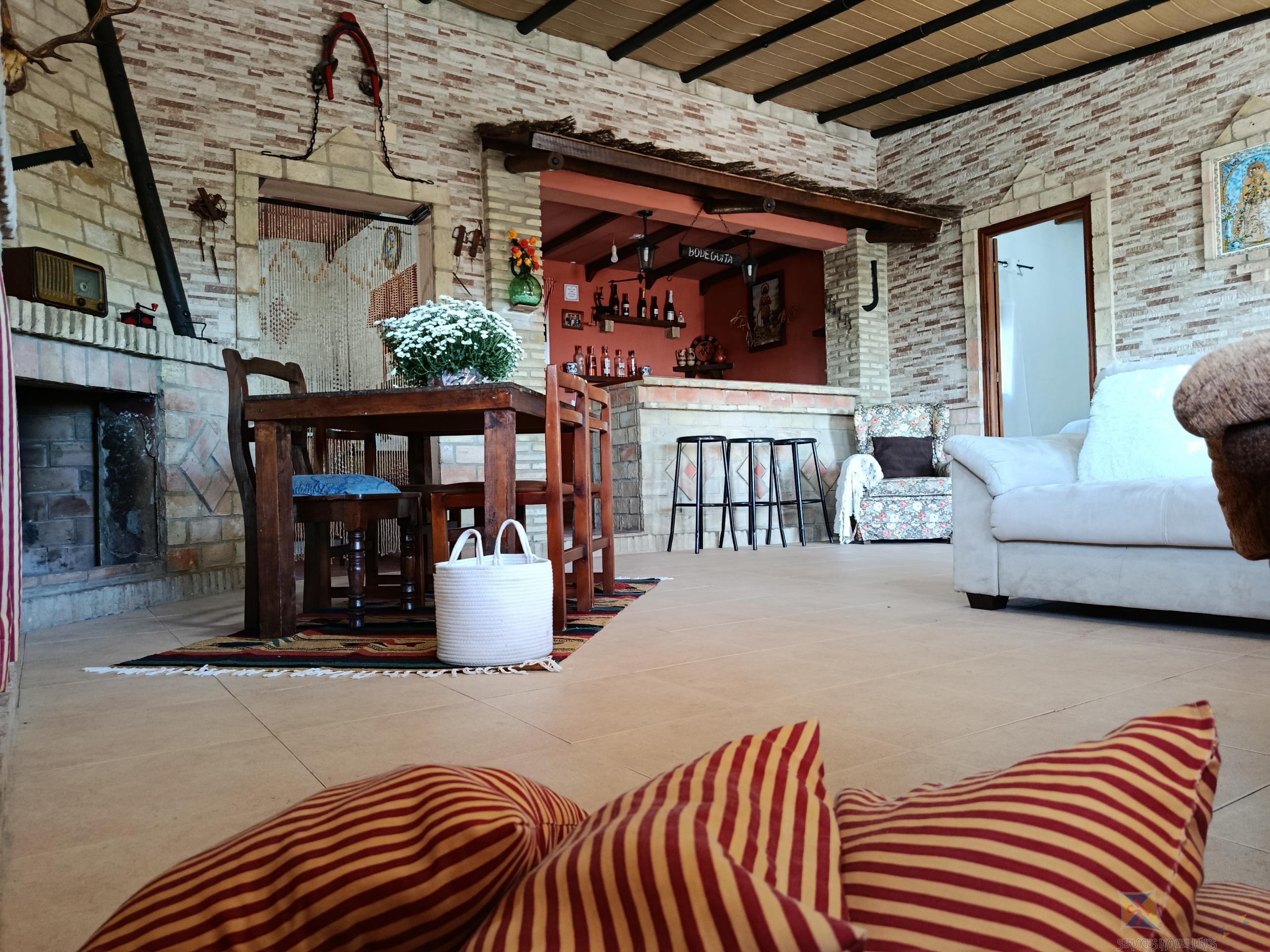 Venta de casa en Paterna del Campo