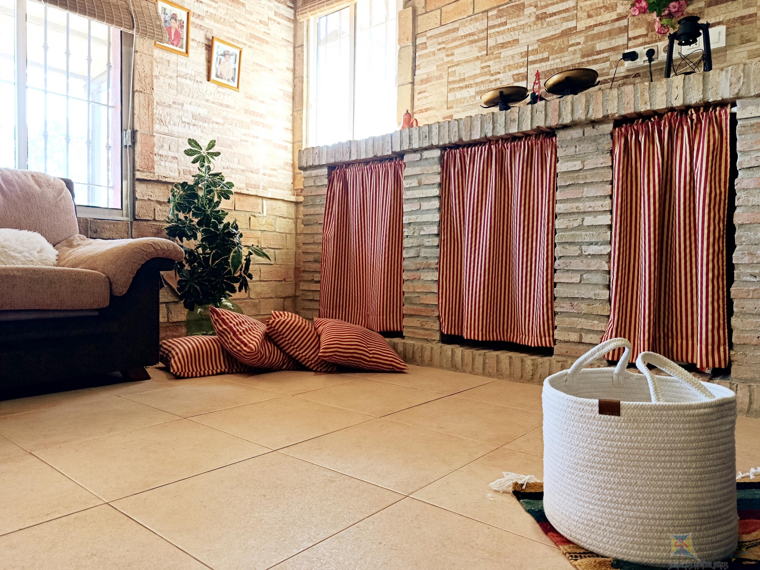 Venta de casa en Paterna del Campo