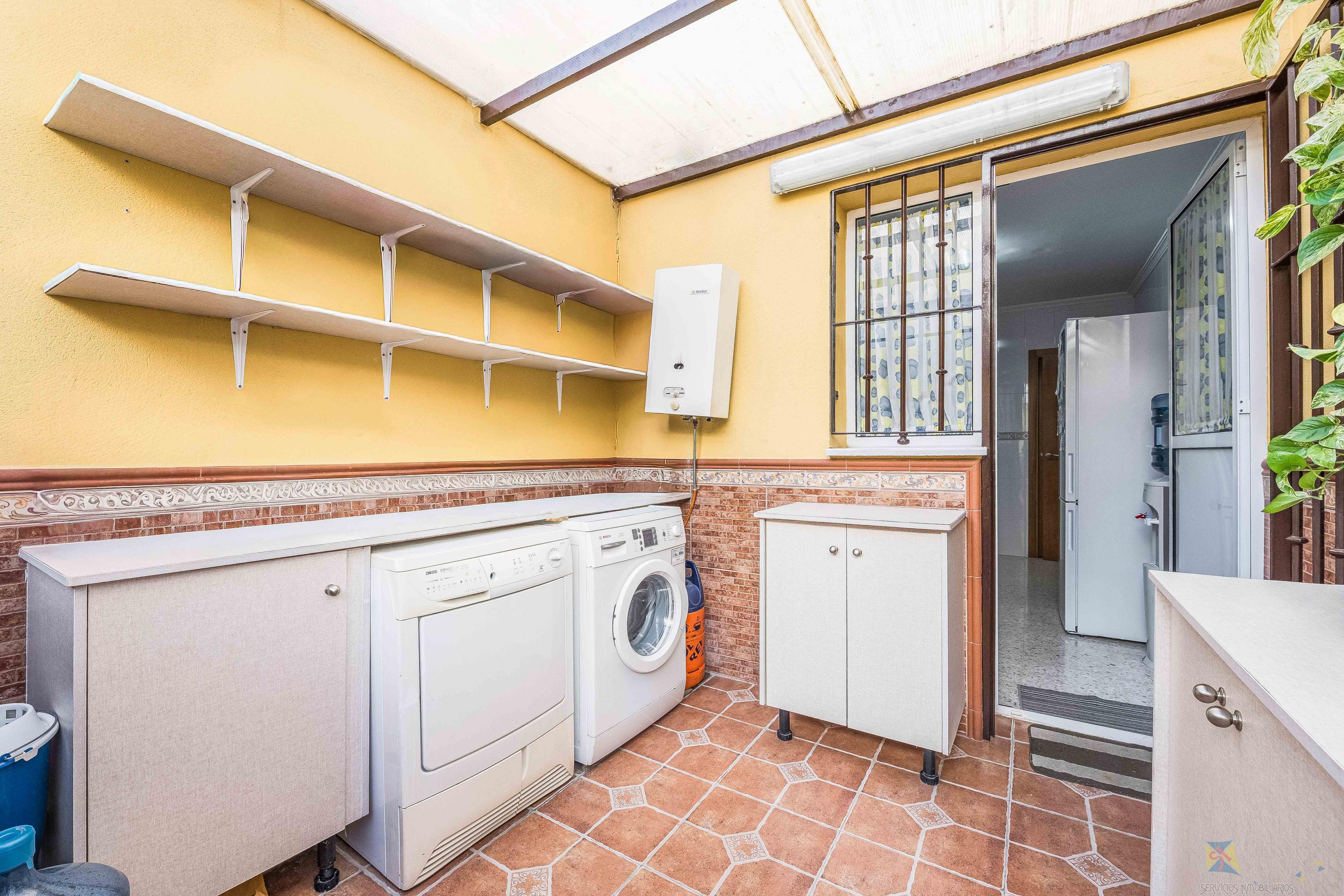 Venta de casa en Burguillos de Sevilla