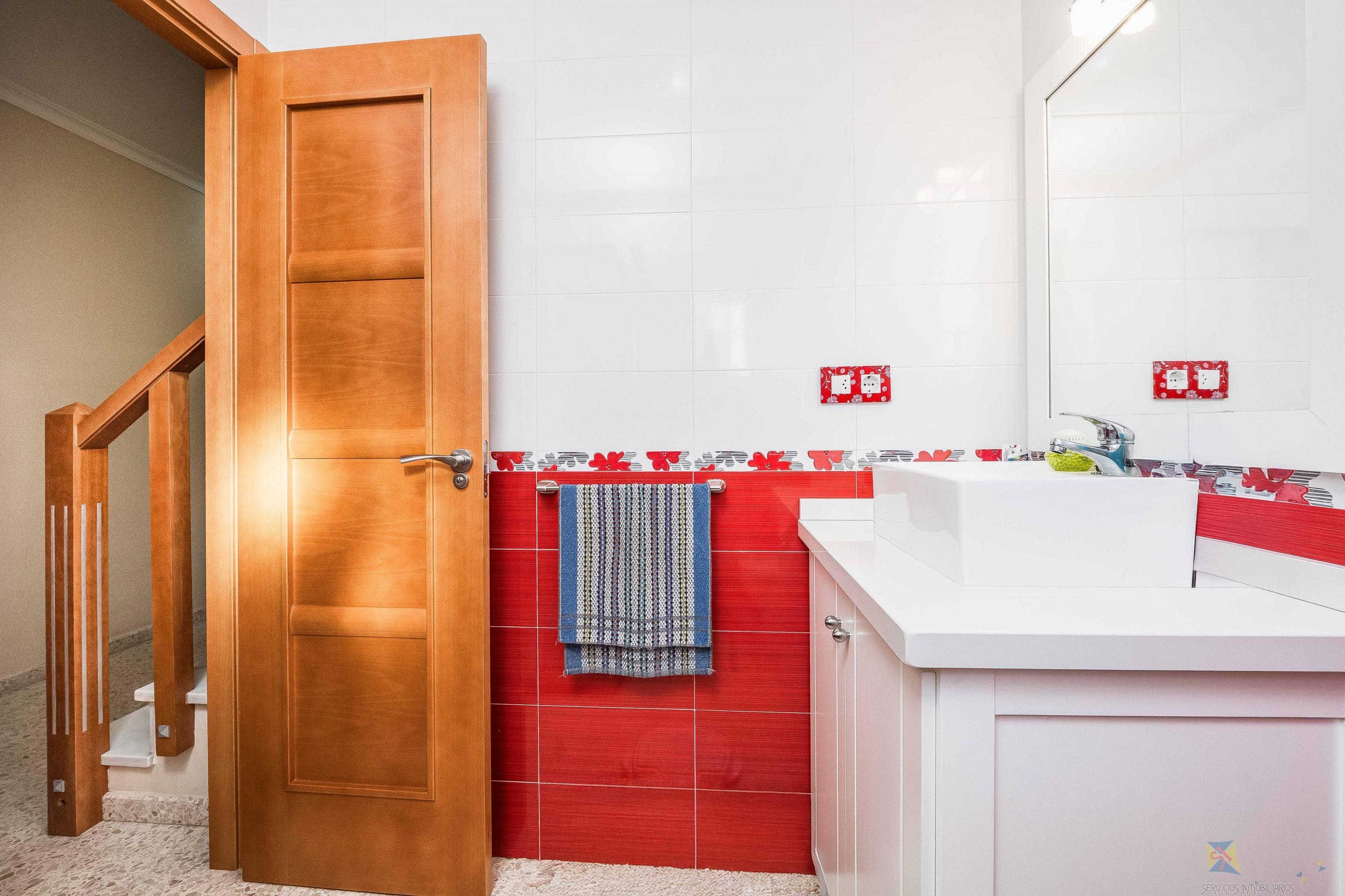 Venta de casa en Burguillos de Sevilla