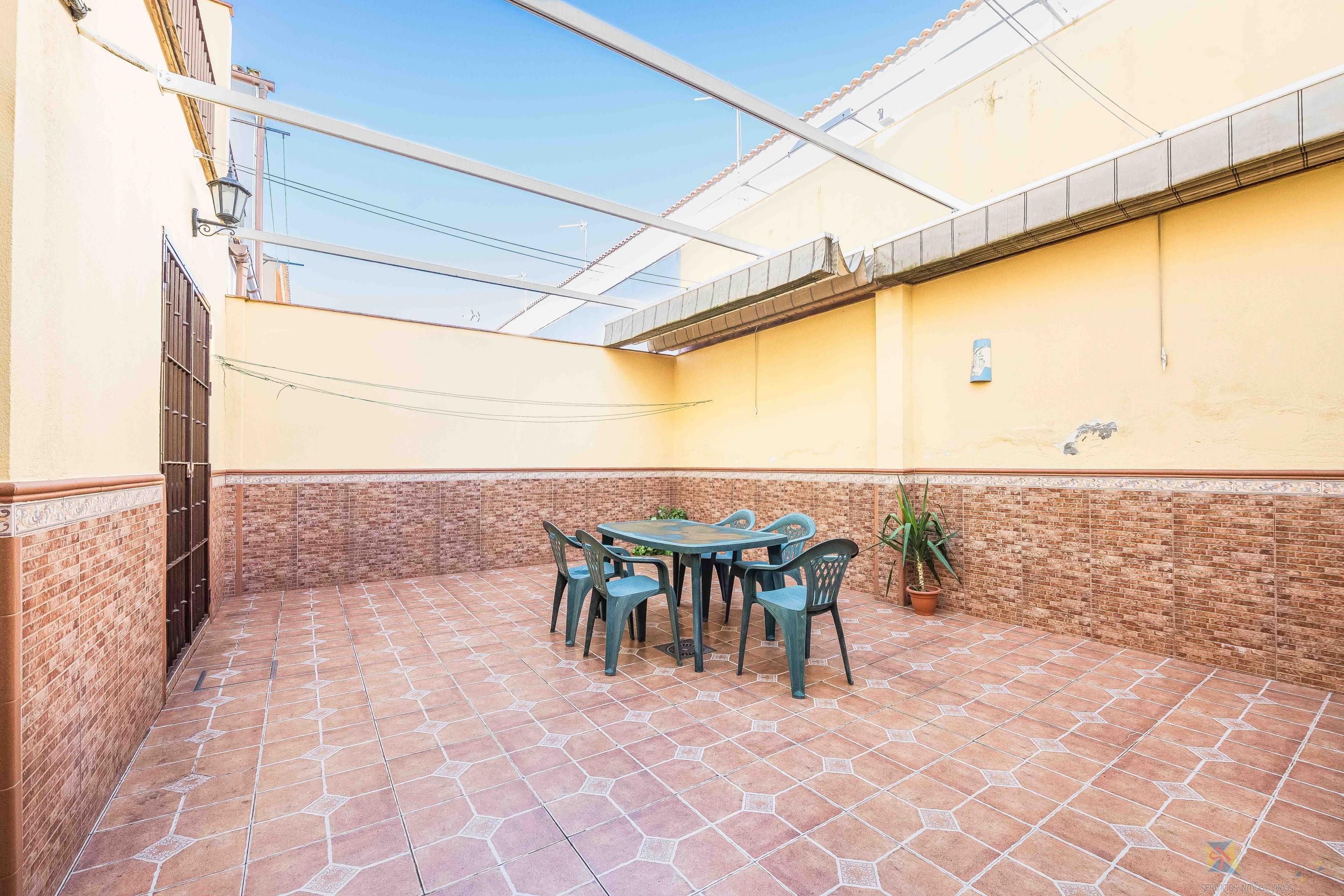 Venta de casa en Burguillos de Sevilla