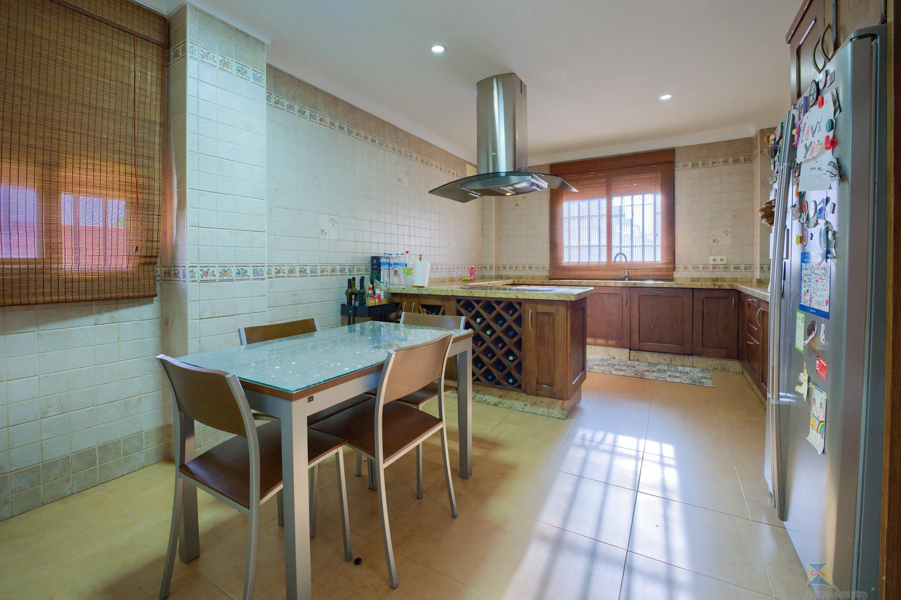 Venta de villa en Montequinto