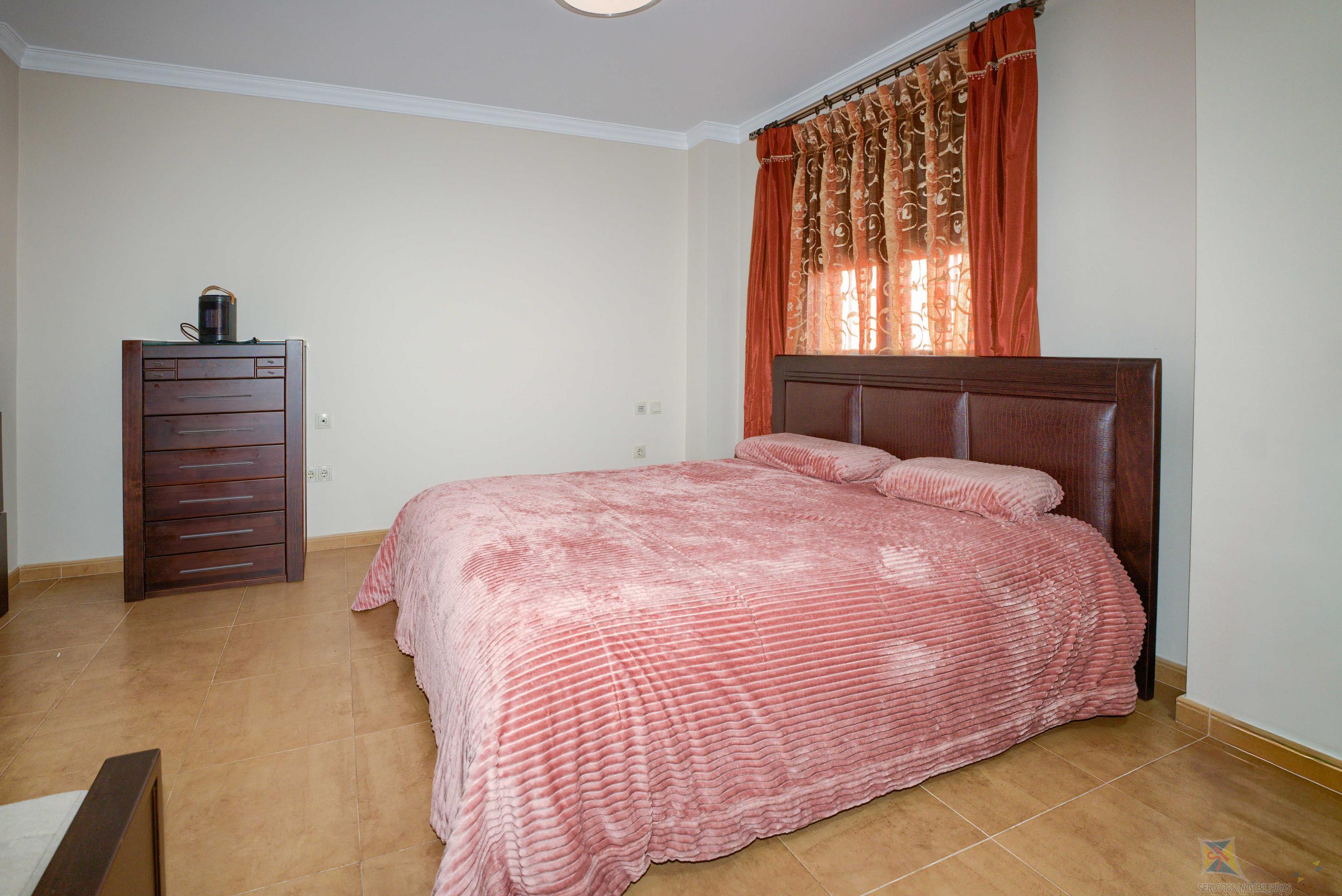 Venta de villa en Montequinto