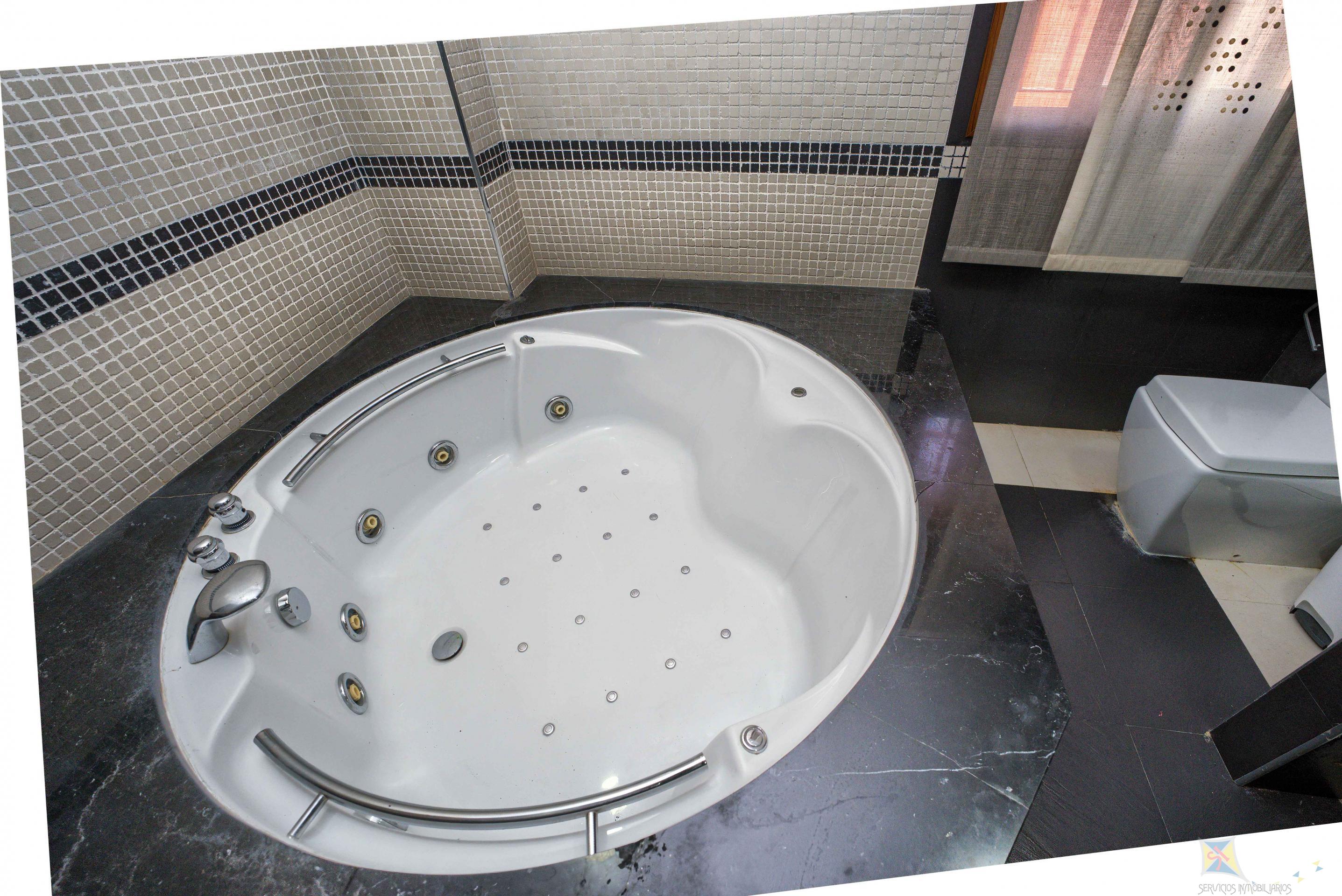 Venta de villa en Montequinto