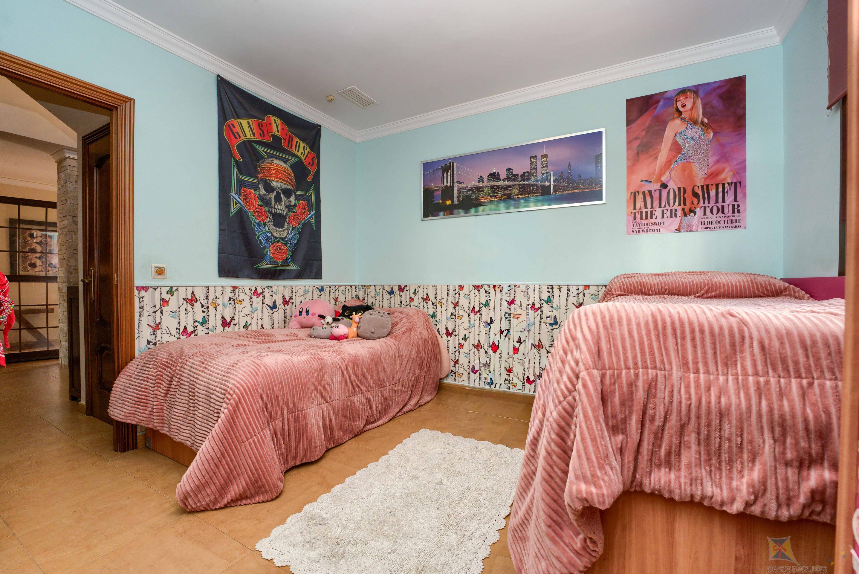 Venta de villa en Montequinto