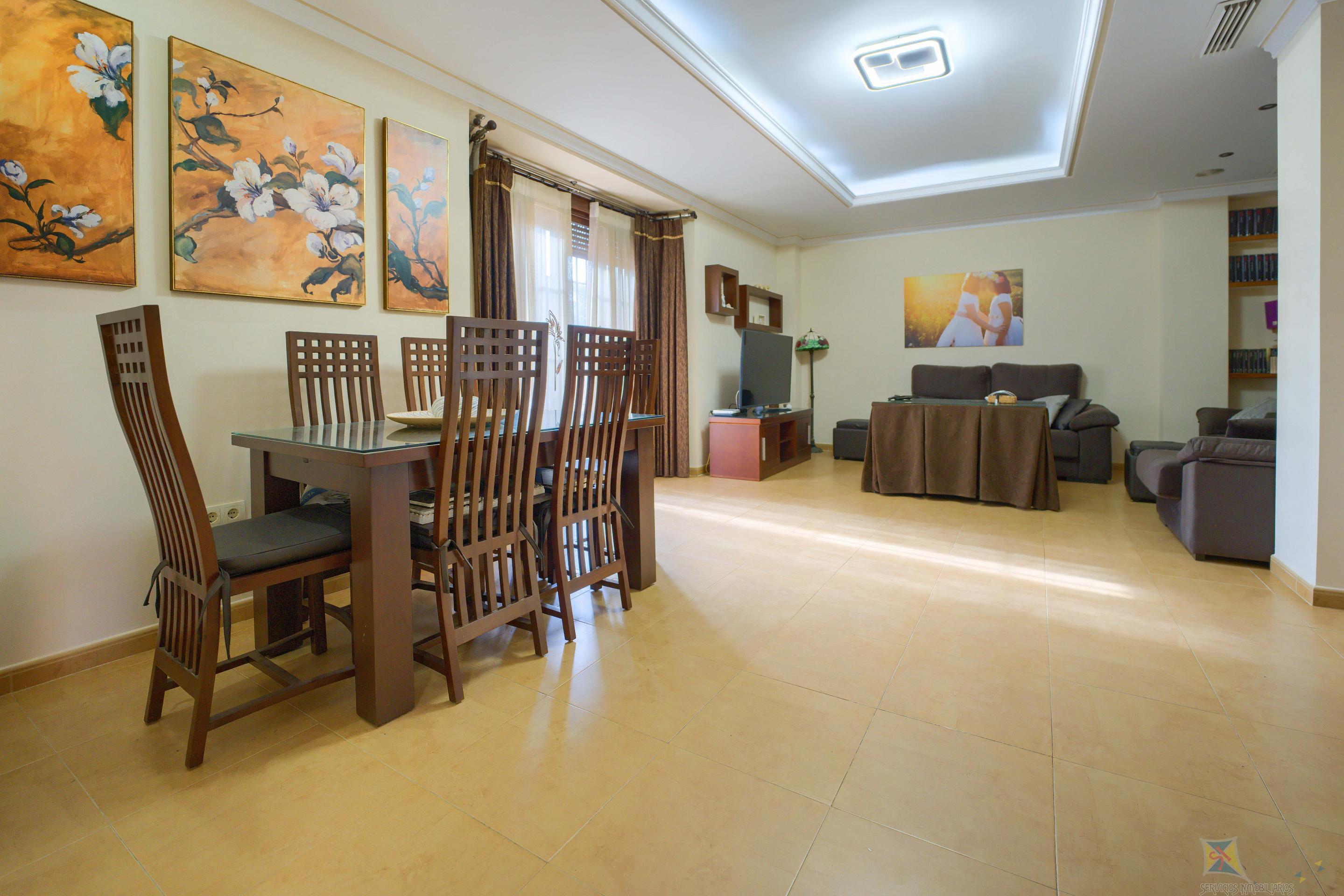 Venta de villa en Montequinto