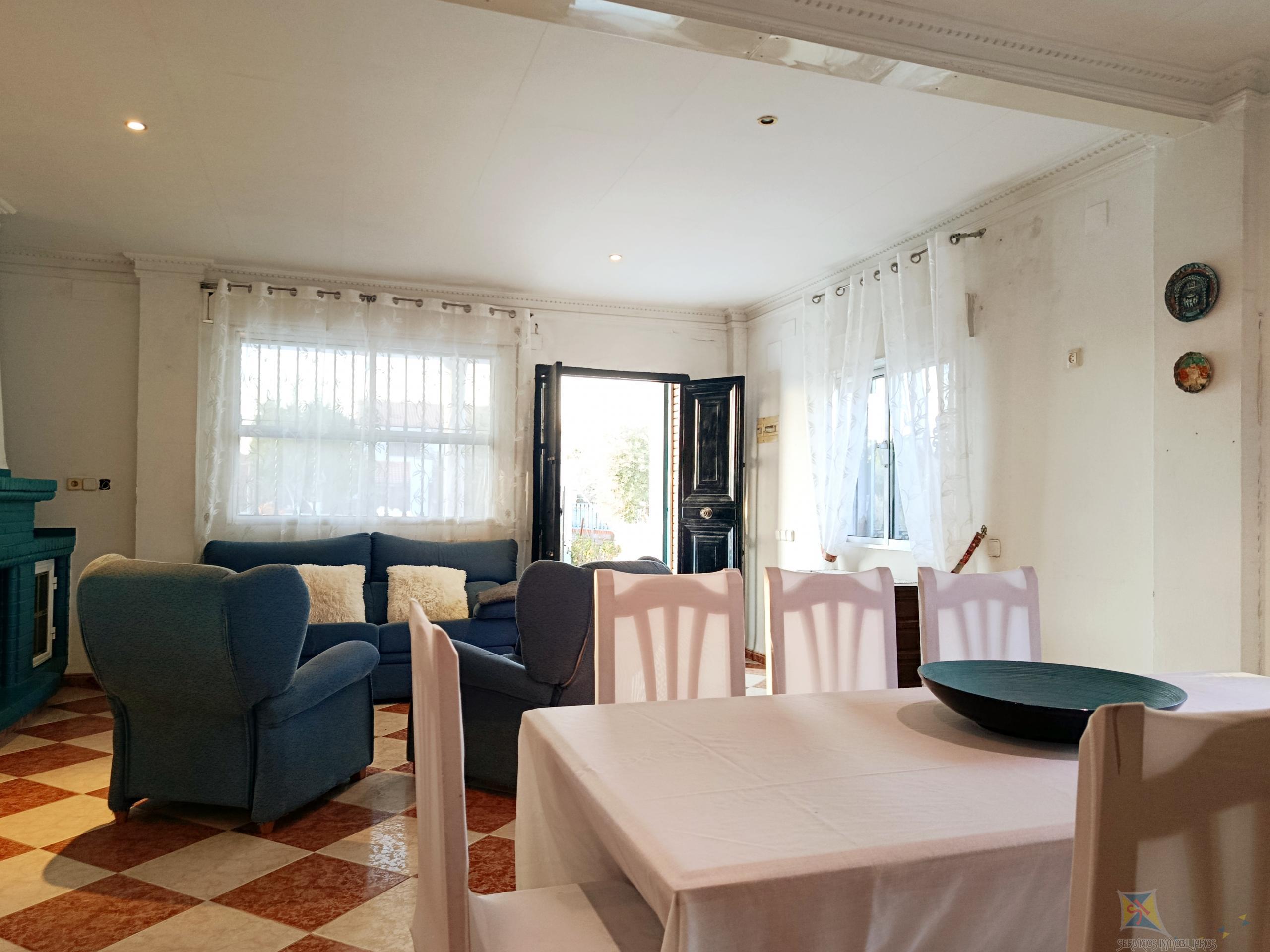 Venta de casa en Hinojos