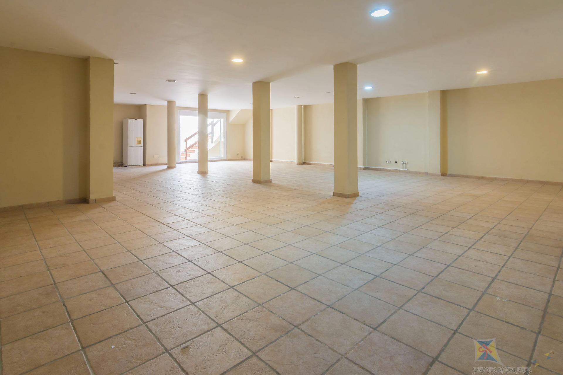 Venta de piso en Estepona