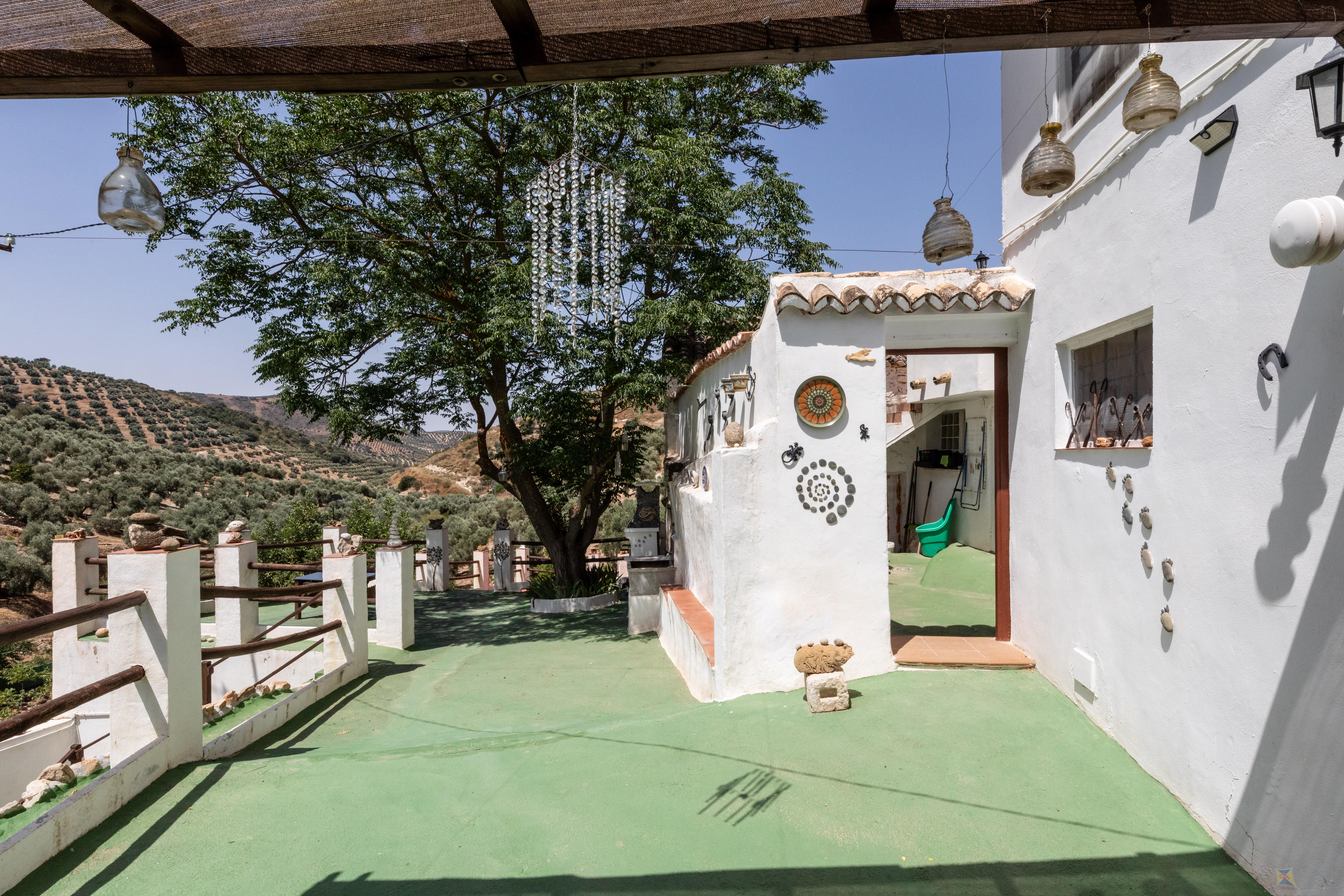 Venta de cortijo en Cuevas de San Marcos