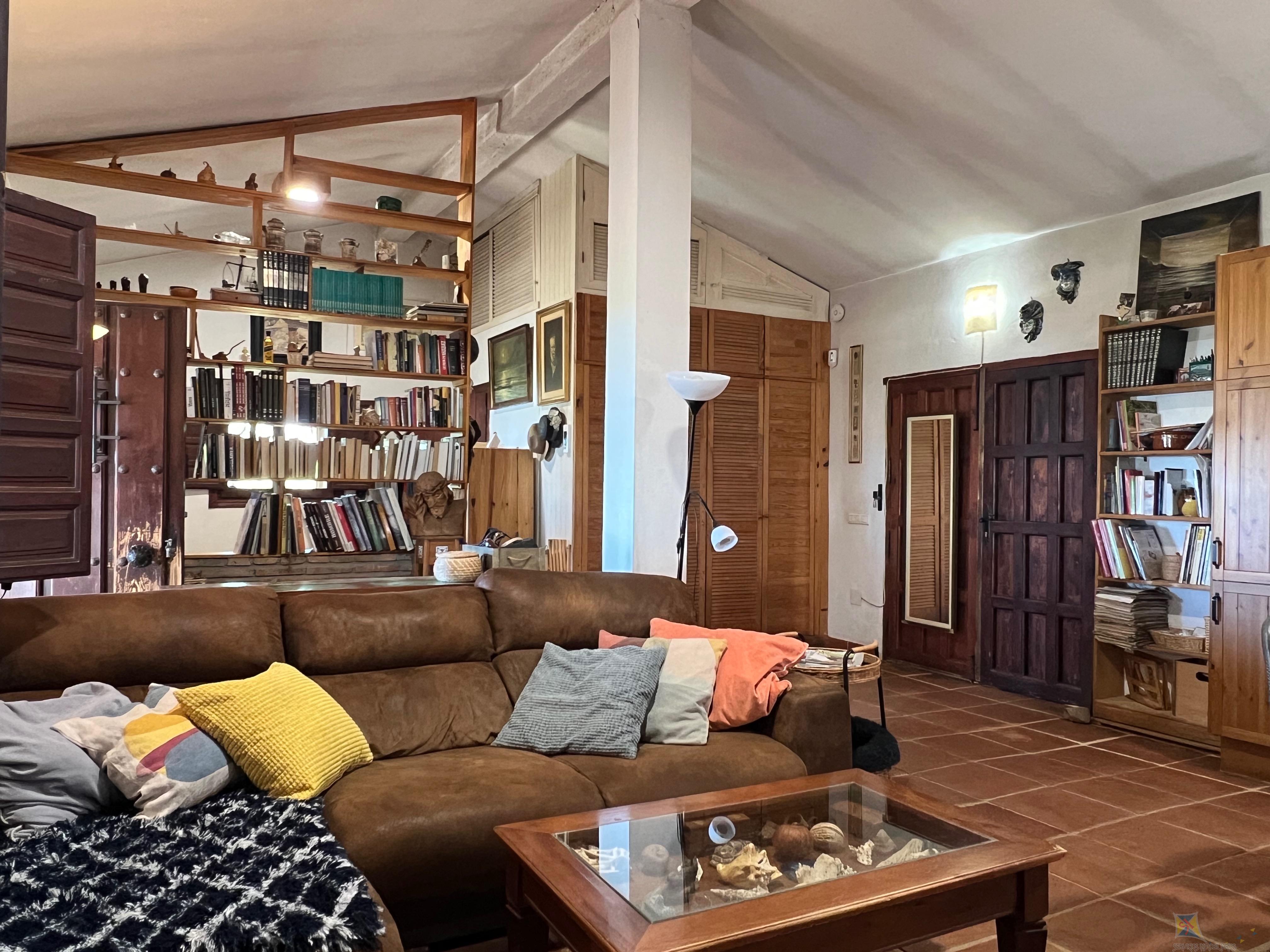 Venta de villa en Almayate