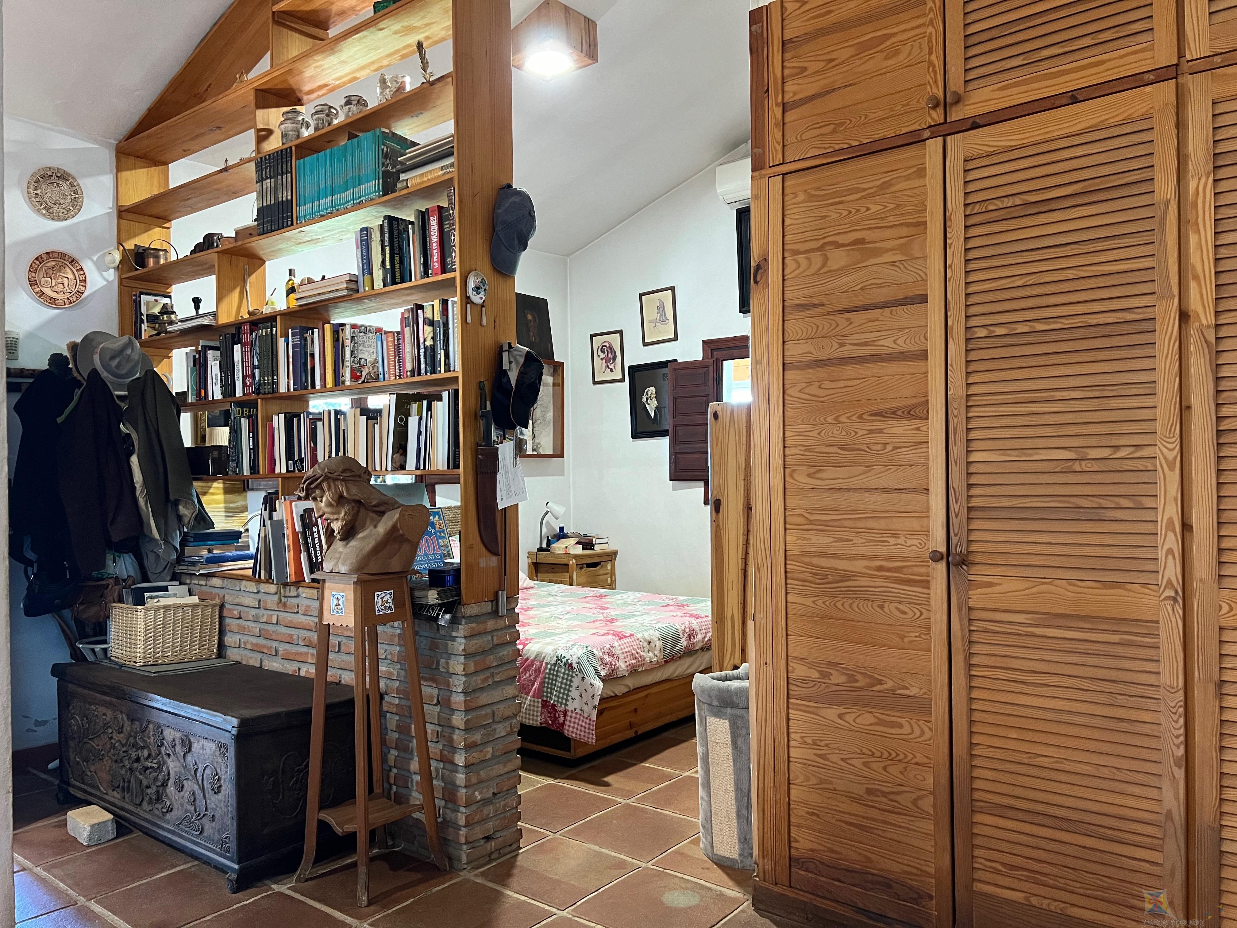 Venta de villa en Almayate