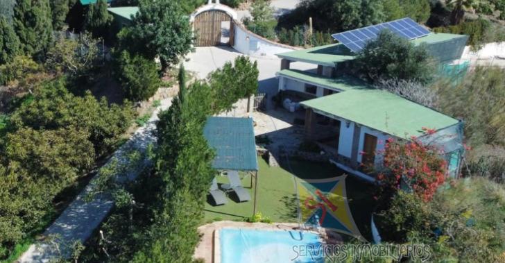 Venta de villa en Almayate
