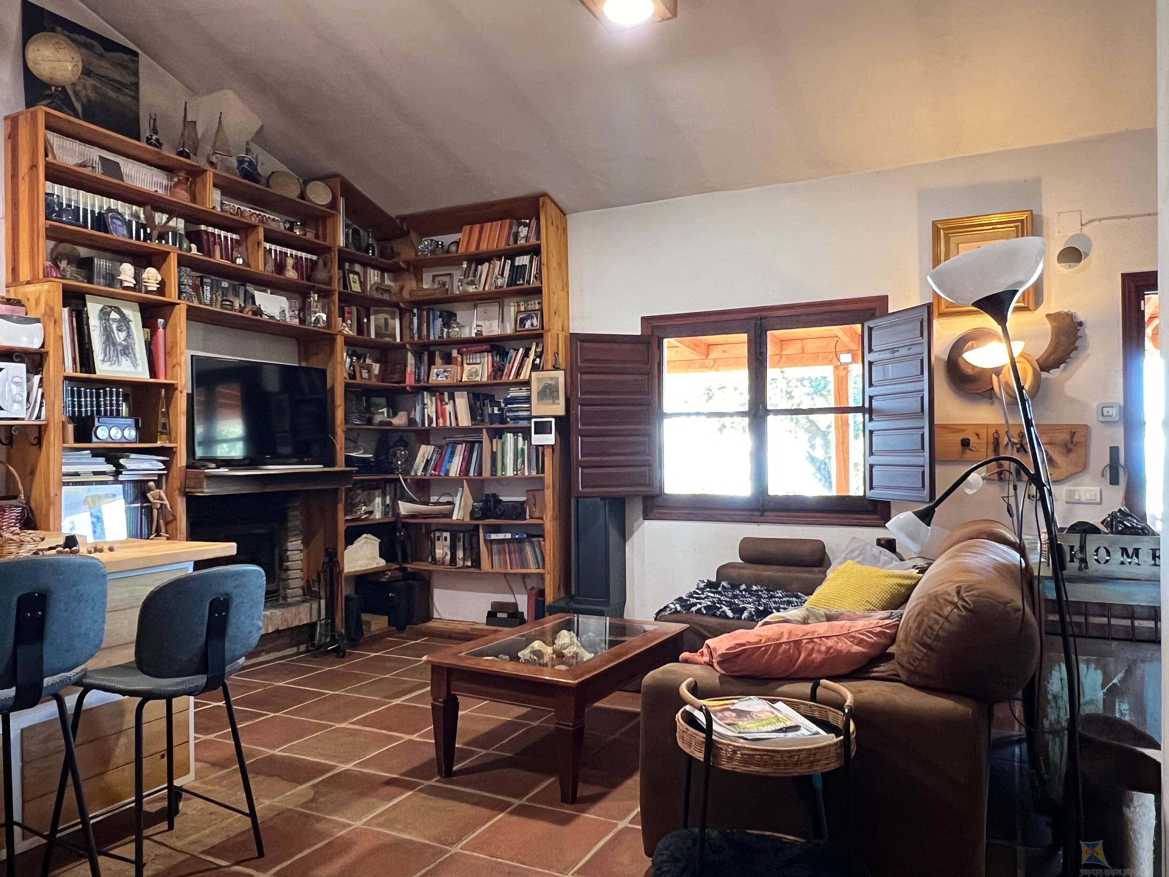 Venta de villa en Almayate