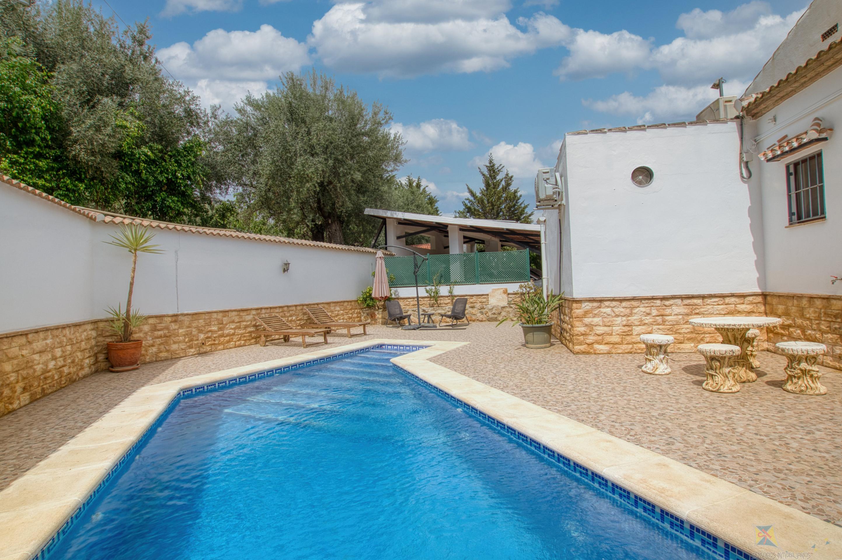 Venta de villa en Periana